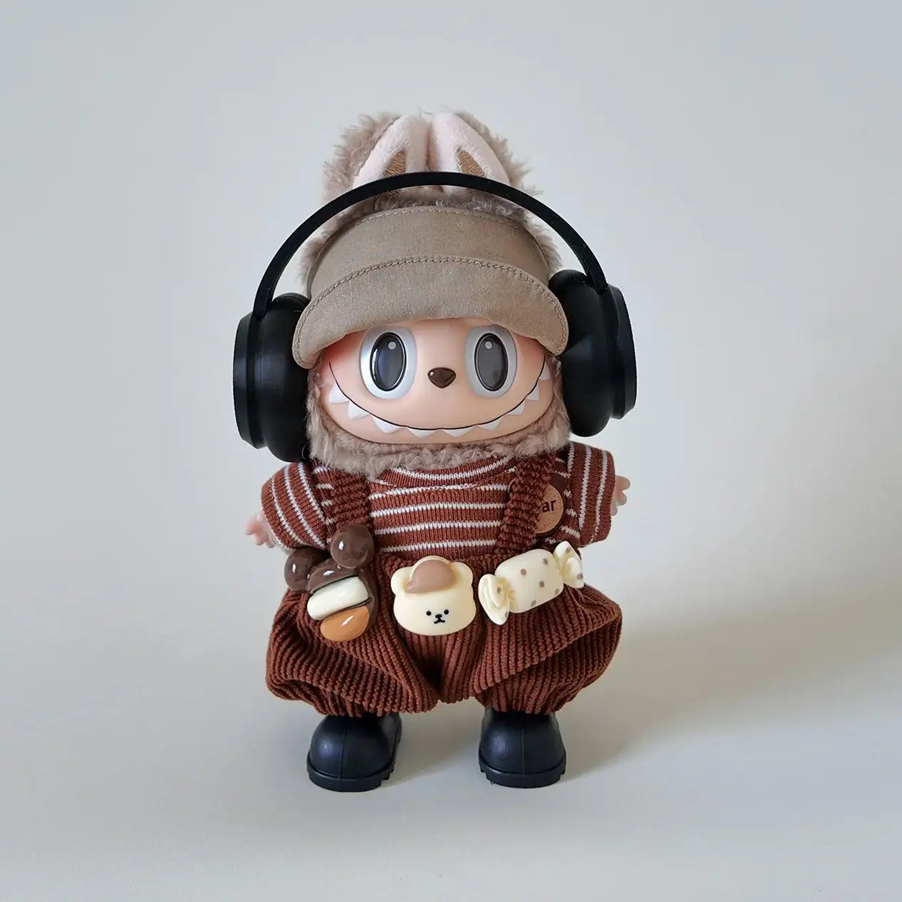 

Labubu Doll Clothes V1 V2 V3 17cm Outfit Only Clothes No Doll Caramel Cocoa Standing Vinyl Figure Fashion Decoration Accessories