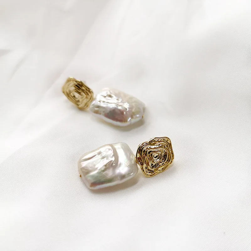 kshmir 3.7cm Women wavy irregular baroque pearl earrings natural freshwater pearls hanging earrings retro women stud earrings