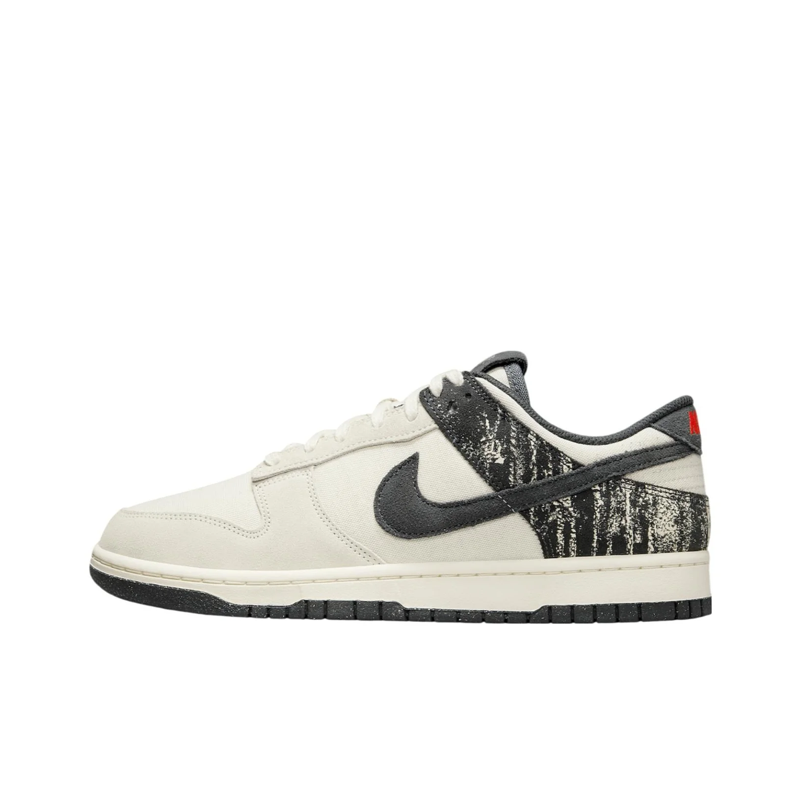 

Nike Dunk Low Retro Se Pale Ivory Picante Red Dark Smoke Grey IB7720-110