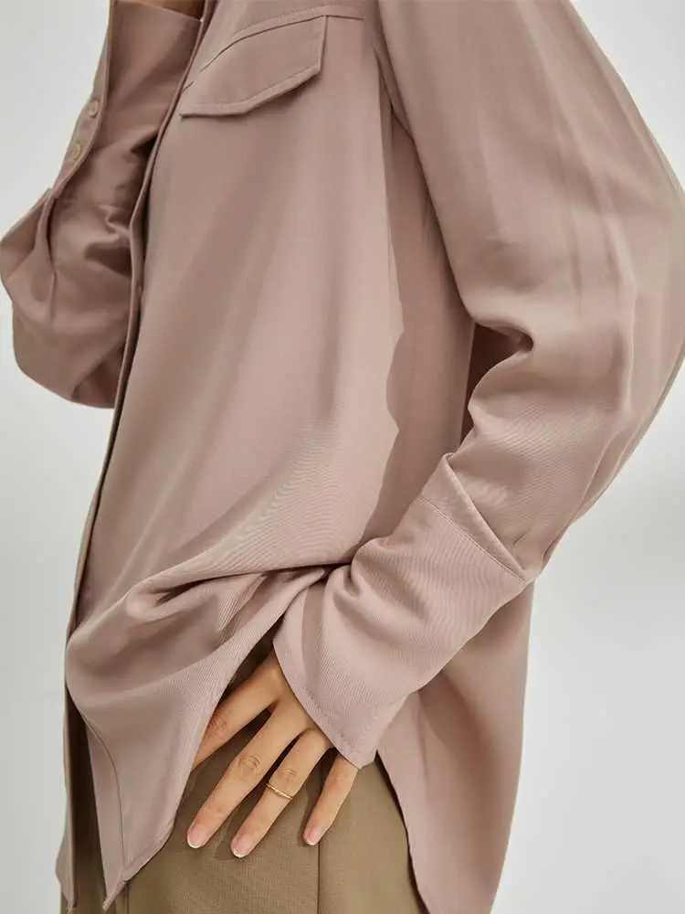 

Рубашки Shengdu Smooth Retro белого цвета для женщин: элегантный крой, полиэстер, длинный рукав, асимметричный подол, тонкие, не деформируются