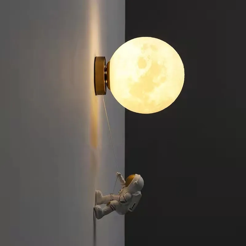 Creative LED 3D Moon Wall Lamp Astronaut Lighting Children's Room Bedroom Study Room Decor Bedside Lights Glass Art Wall Sconces