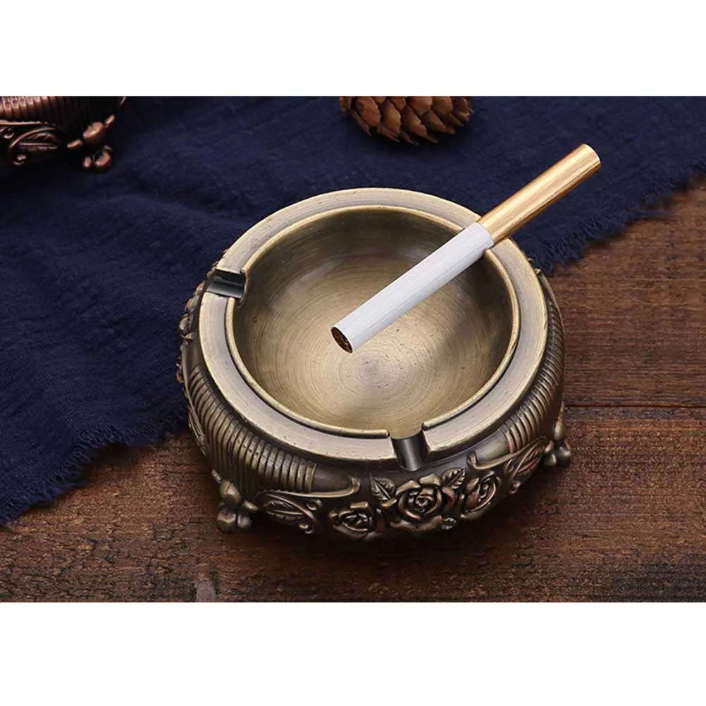 

Portable Metal Ashtray Cigar Holder Smoking Tray Vintage Zinc Alloy Desktop Cleaner Mini Ashtrays Outdoor Gifts Father Day