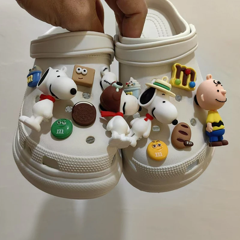 MINISO Snoopy Series Shoe Charms Set For Clogs Sandal Decoration Diy Accessories Cute Cartoon Funny Style Holiday X-mas Gifts