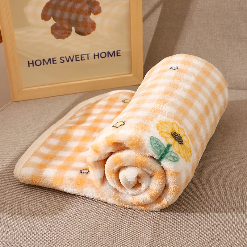 Dog sleeping small quilt, summer, autumn, and winter pet-specific warm blanket view 4