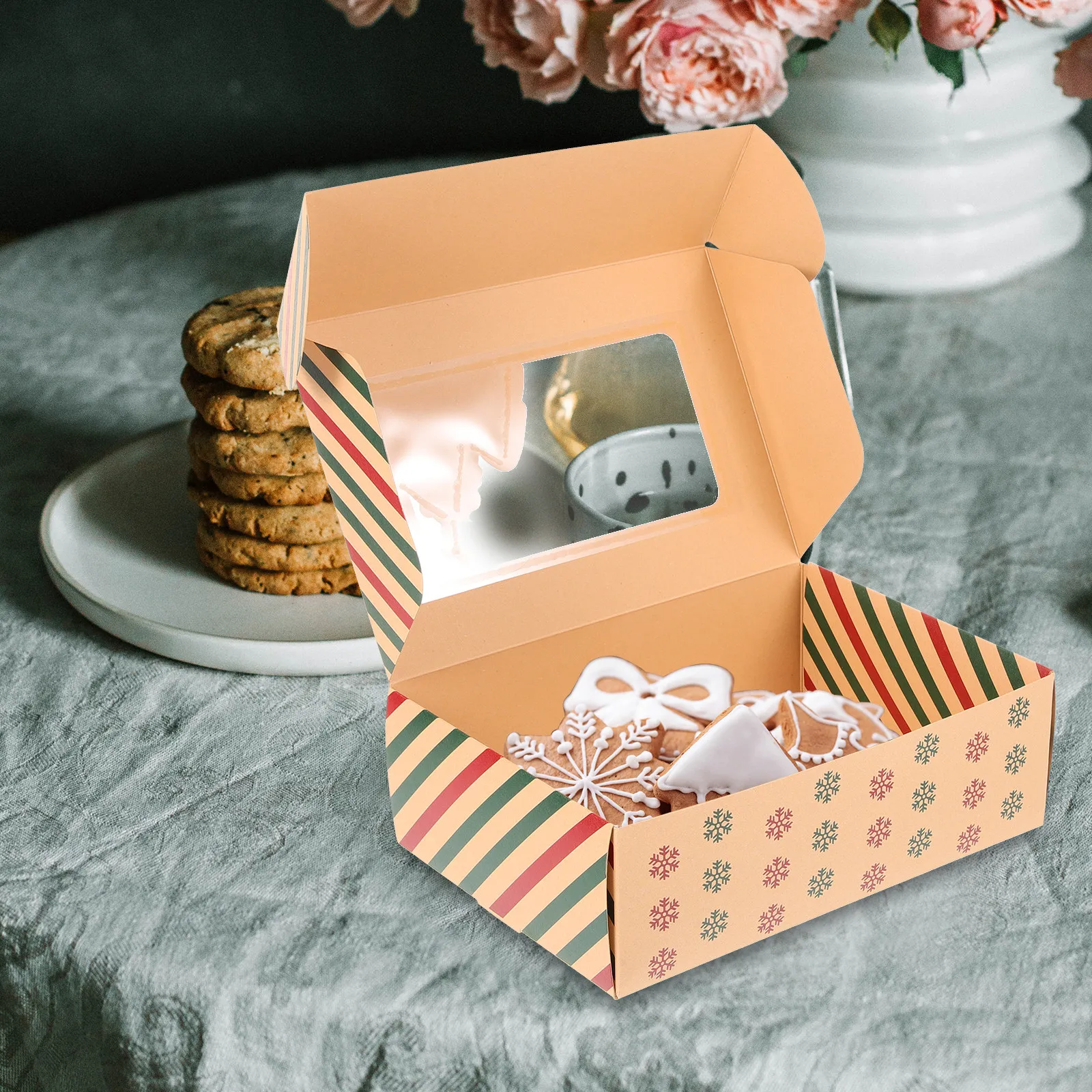 5Pcs Christmas Bakery Boxes Paper Candy Gift Boxes Festive Red Green Gold Designs Easy Carry Clear Window for Cookies Bracelets