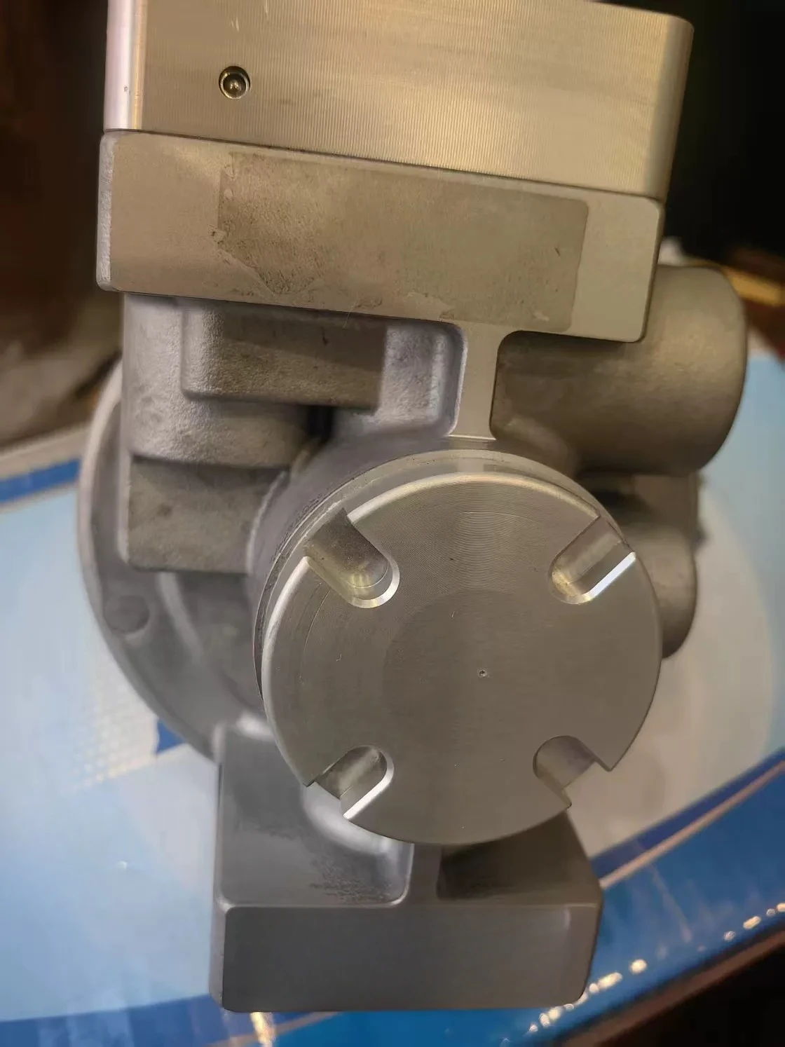 Applicable to Shaanxi Automobile Liberation Howo Weichai WP15 National Six Natural Engine PFAV Valve Valve Regulat