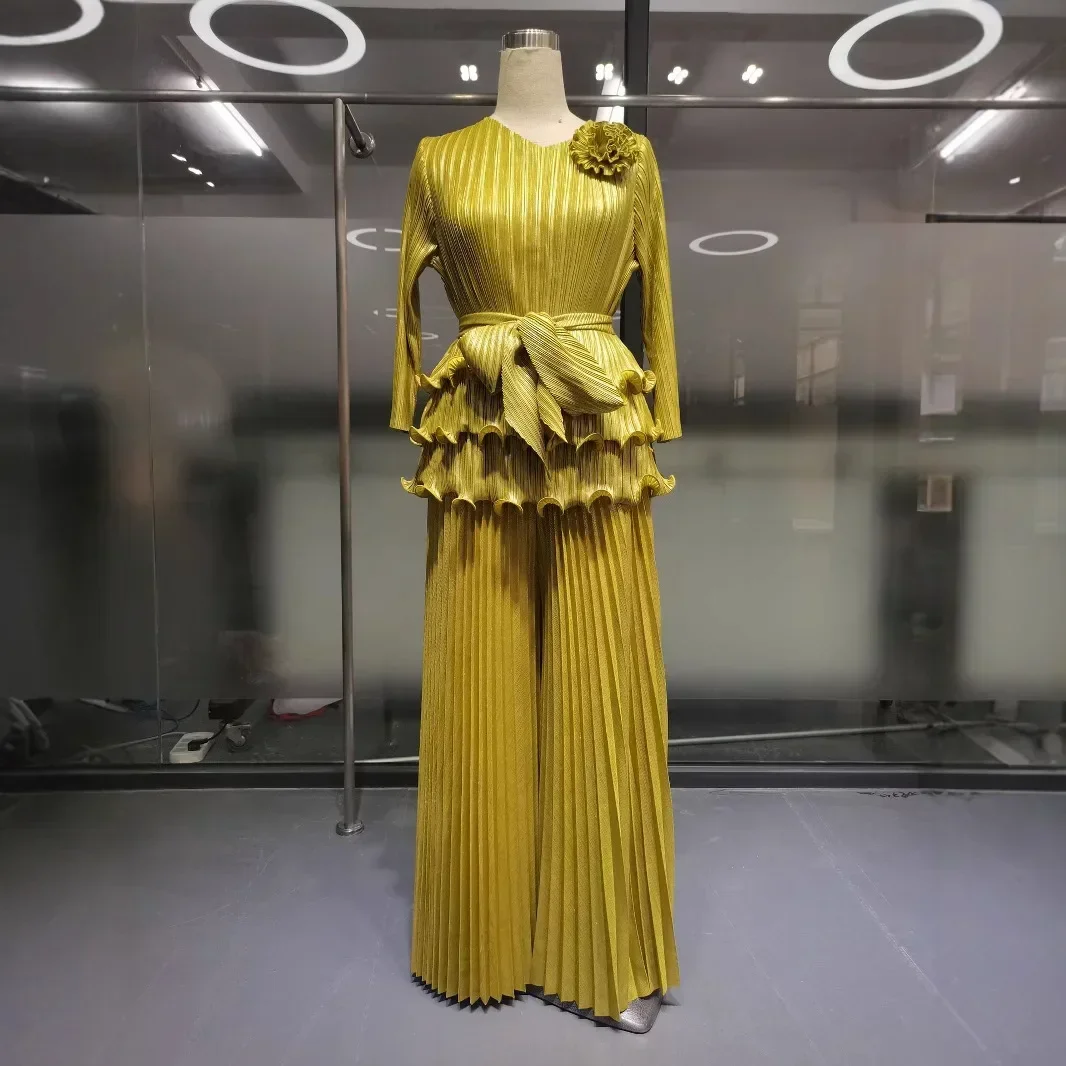 Autumn 2025 New Pleated Women\'s Suit Solid Color Bronzing V-Neck Ruffled Loose Plus Size Wide Leg Pants Casual Two-piece Set