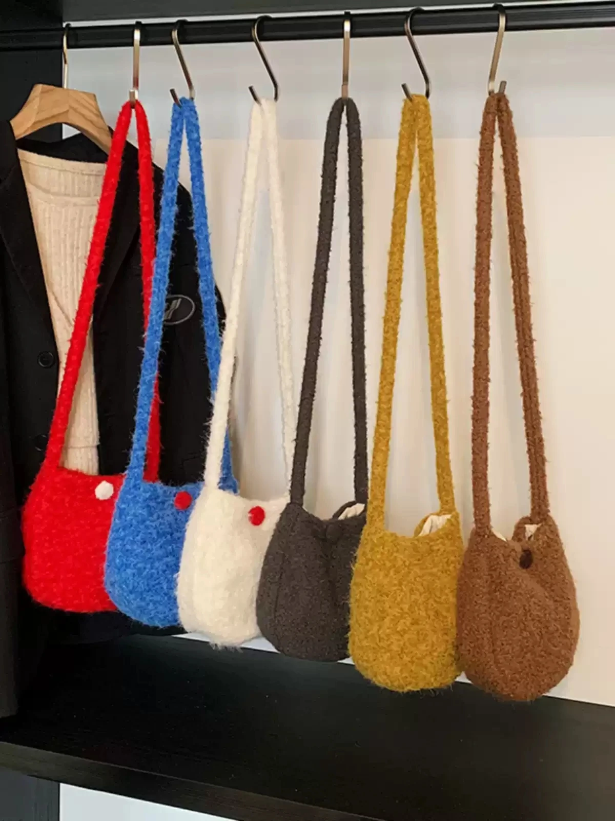 Cute Egg Shape Plush Crossbody Bag Women Korean Kawaii Fuzzy Mini Shoulder Bag Soft Small Phone Purse Casual Daily Sling Handbag