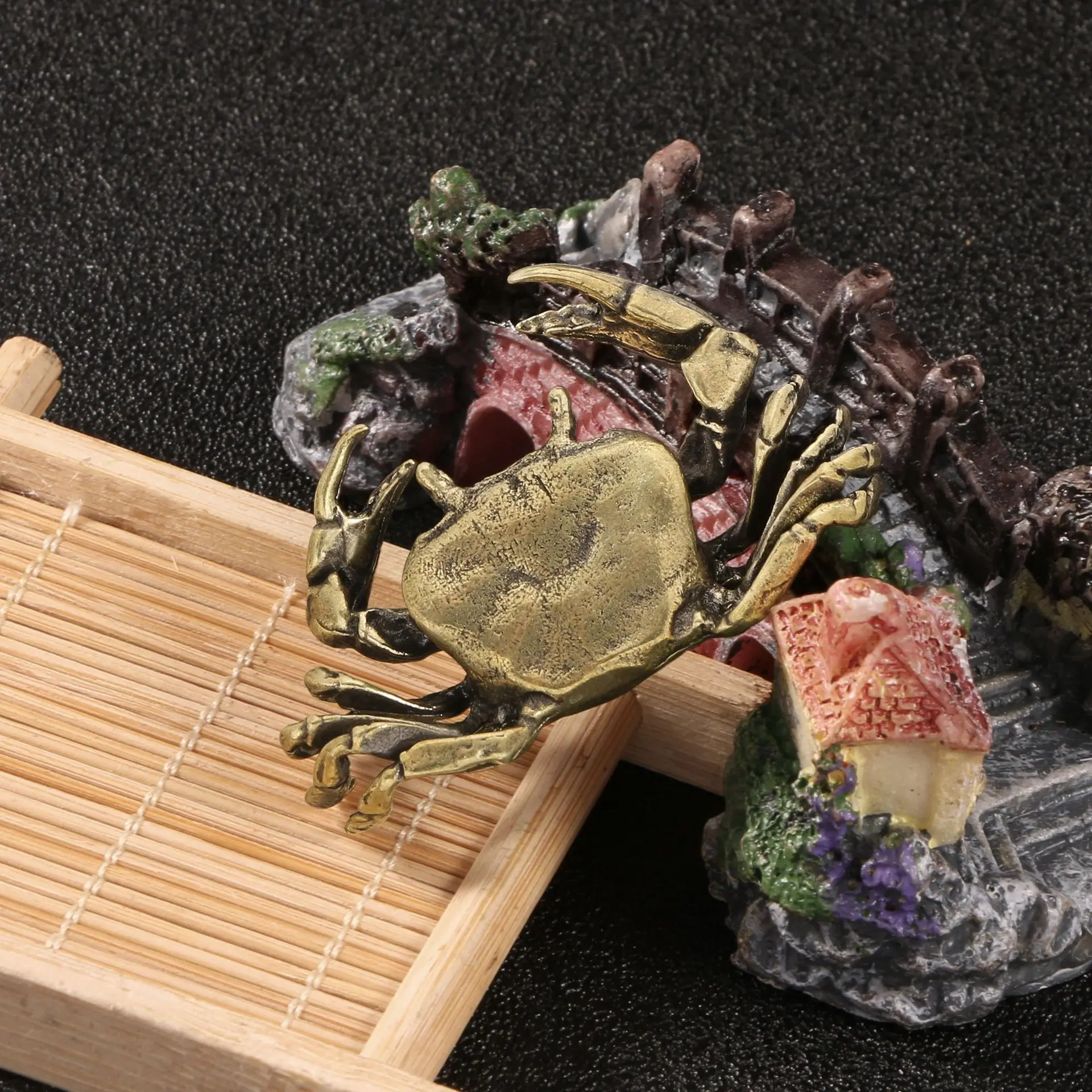 

Antique River Crab Brass Wealth Crab Ornament Desk Decoration Chinese Feng Shui Decorative Figurines Souvenir Gift