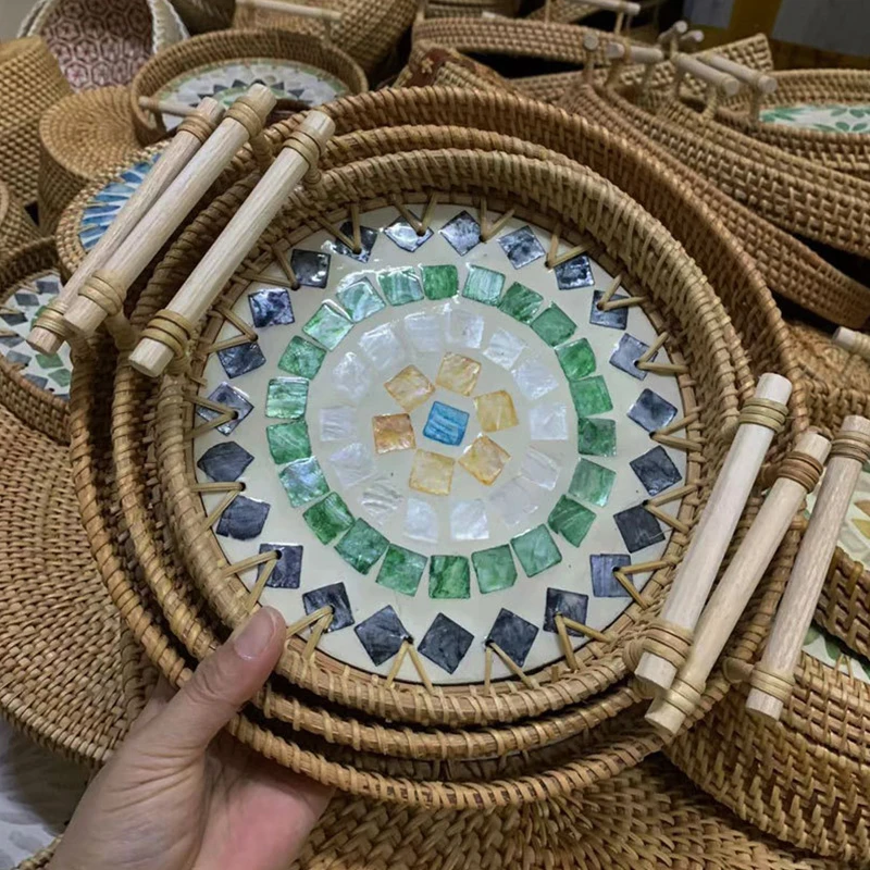 Vintage Handmade Rattan Woven Tray Boho Style Natural Colorful Shells Weaving Basket with Wood Handle Home Decor Serving Trays