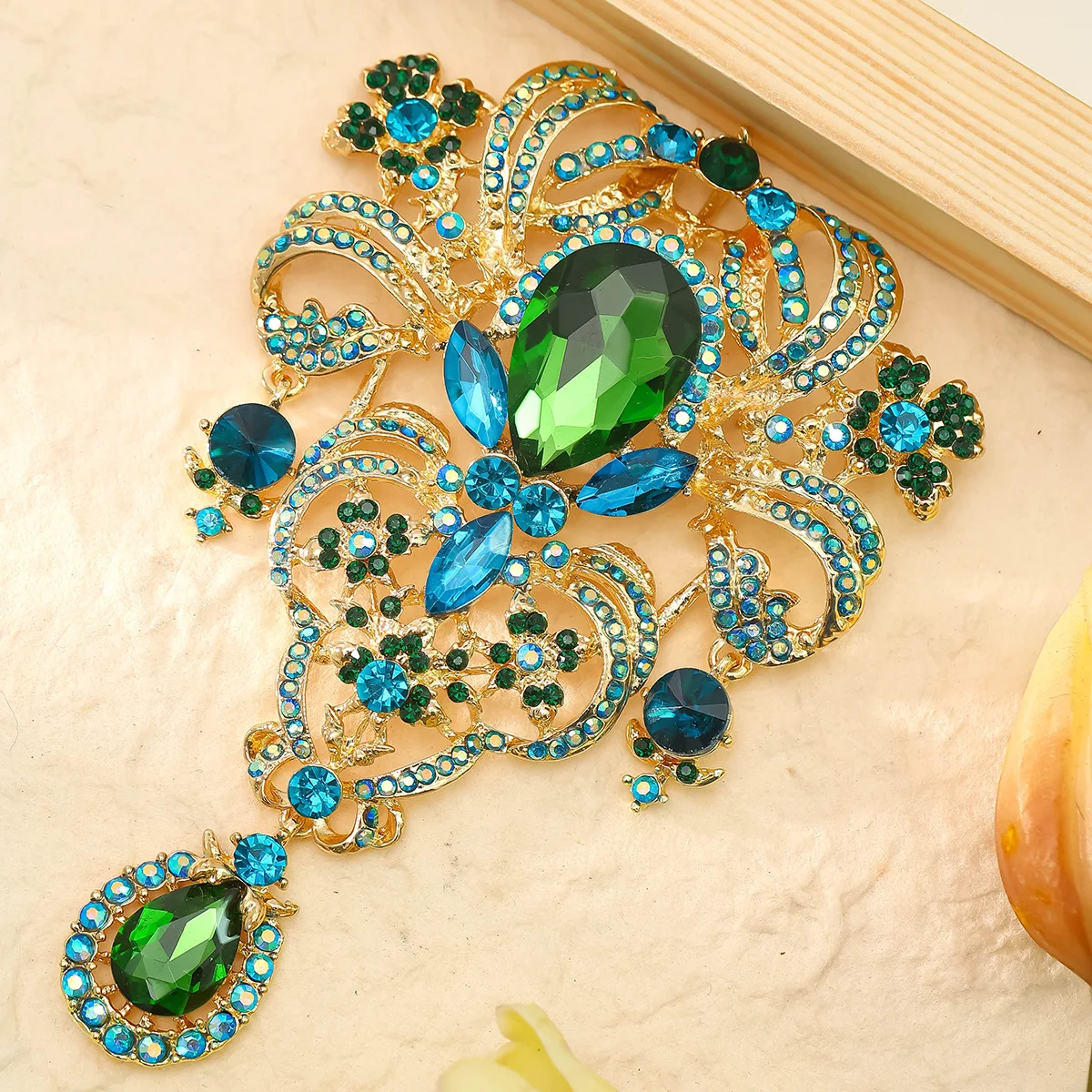 

Роскошные большие галстуки-бабочки со стразами, высококачественные мужские аксессуары для платья, булавка для воротника рубашки принца, регулируемый ремень, одежда в стиле Лолиты, ювелирные изделия