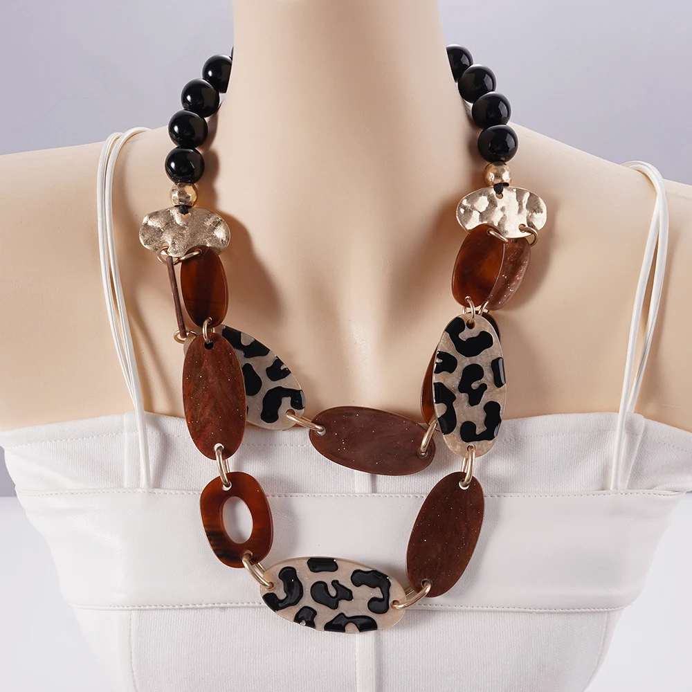 

Fashionable Unisex Necklace With Round Beads And Elliptical Pieces Stylish Jewelry Accessory For Birthdays