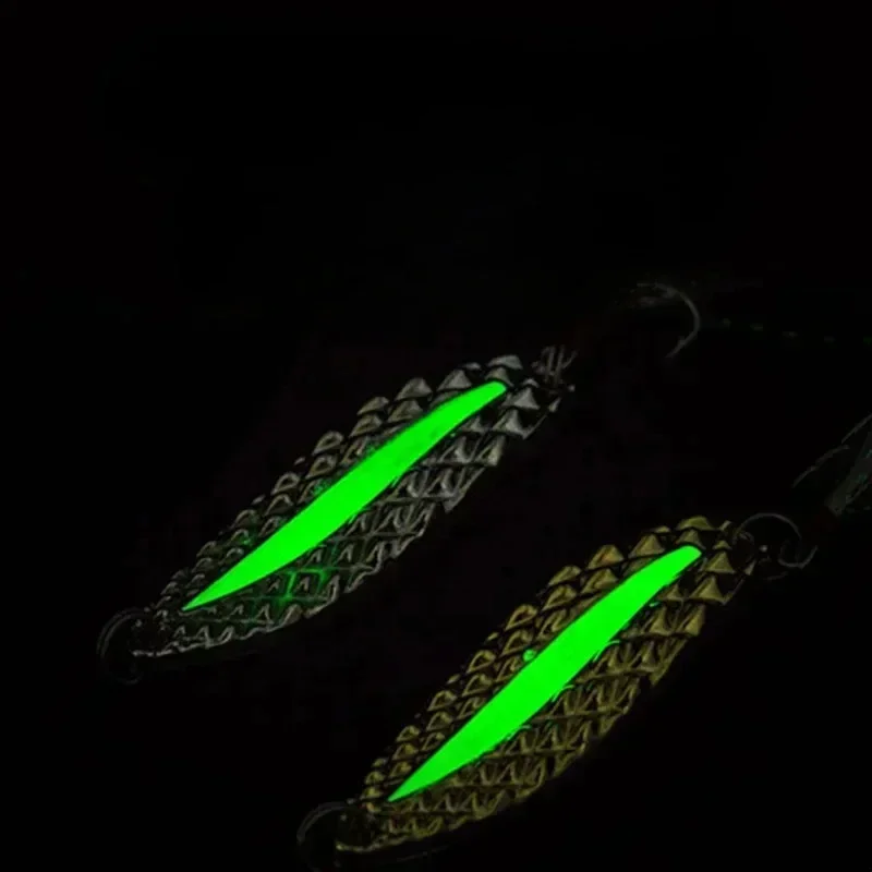 1Pcs Luminous Metal Vib Leech Spinners Spoon Lures 5g 7g 10g 15g 20g Artificial Bait LureFishing Tackle for Bass Pike Perch