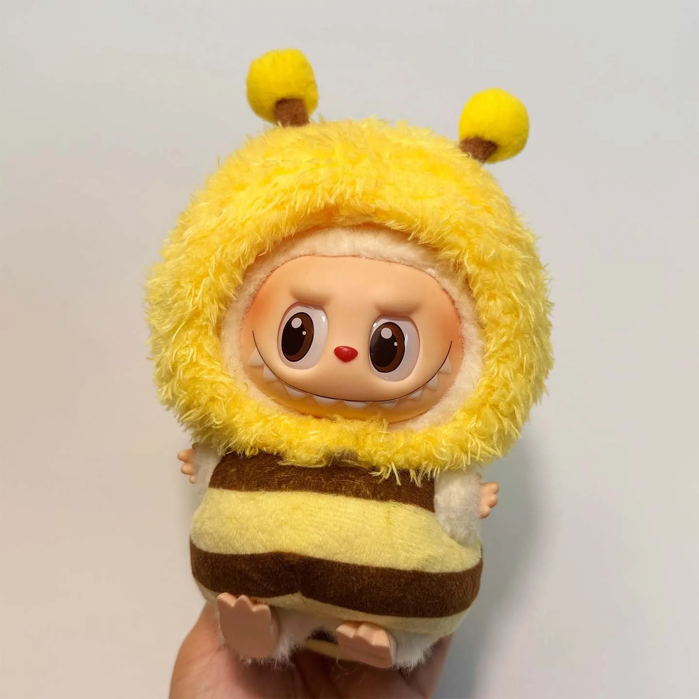 Рисунок 2 - Одежда для кукол Labubu 1517 см