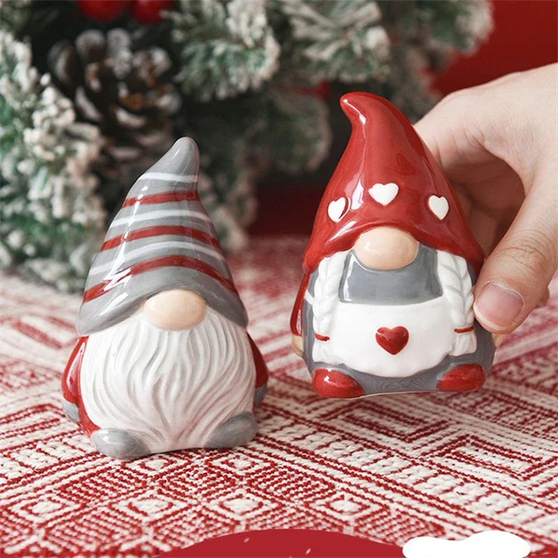 Nordic Santa Claus Ceramic Salt and Pepper Bottle 1 Pair Creative Relief Christmas Elf Pepper Bottle Exquisite Table Decoration