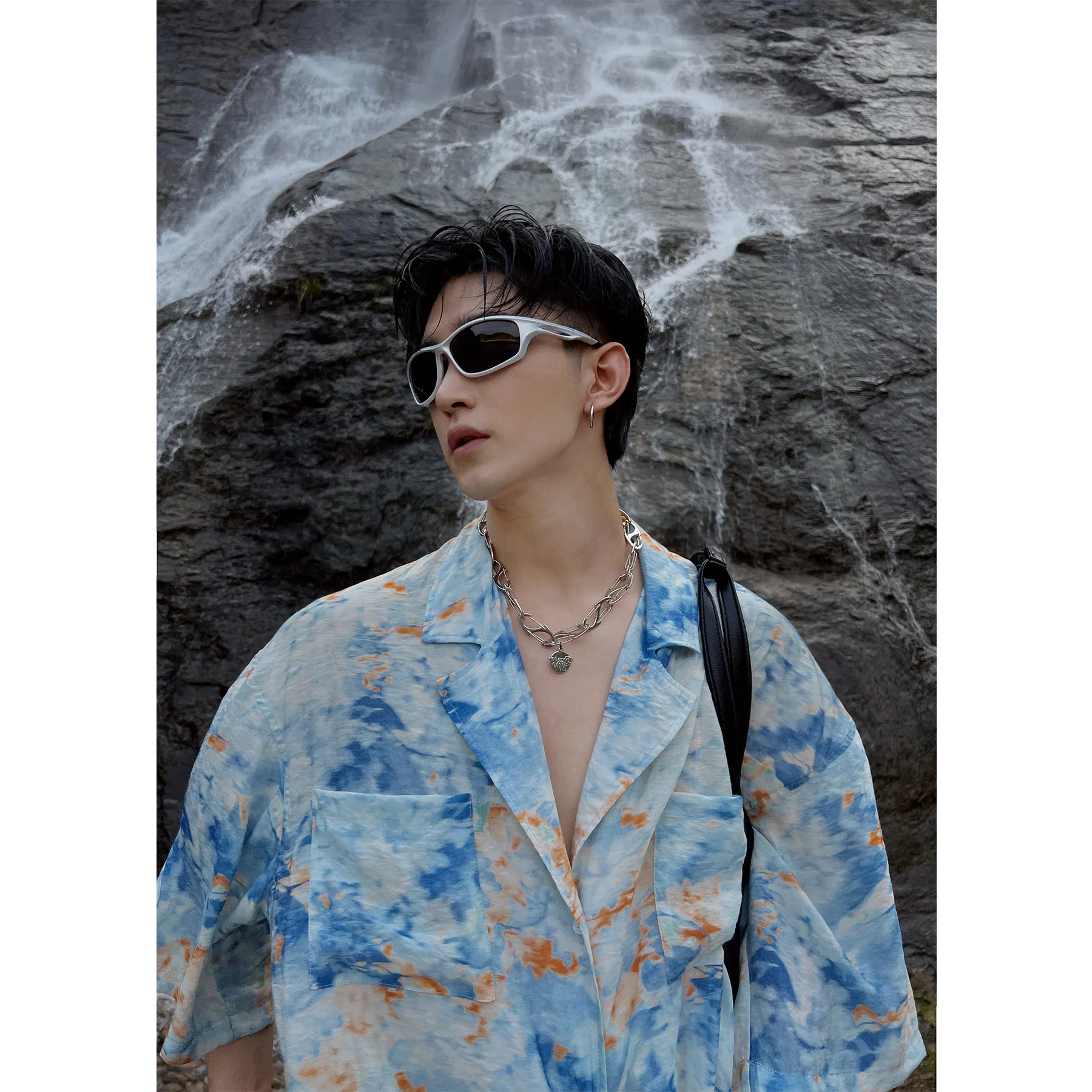 

Summer Thin Casual Tie Dye Flower Men's irt ort Sve Loose Fit Youth Trendy Five Sve irt Ins Faion