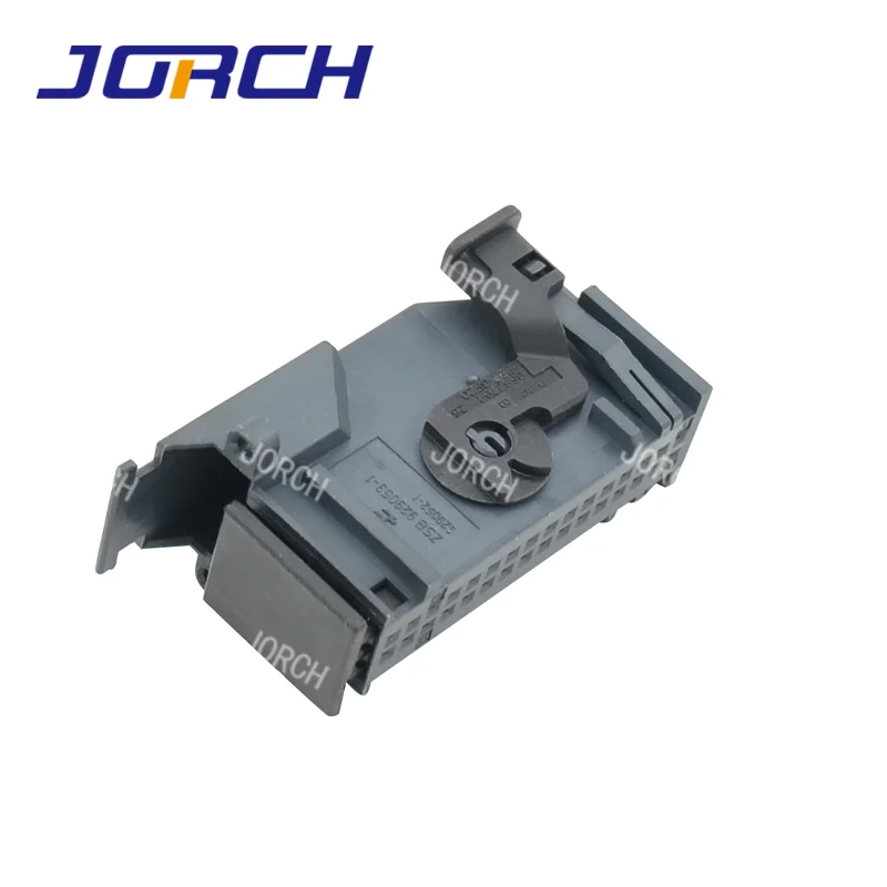 32 Pin Female Waterproof Automotive Electrical Wiring Auto Connector 929053-1 with terminals