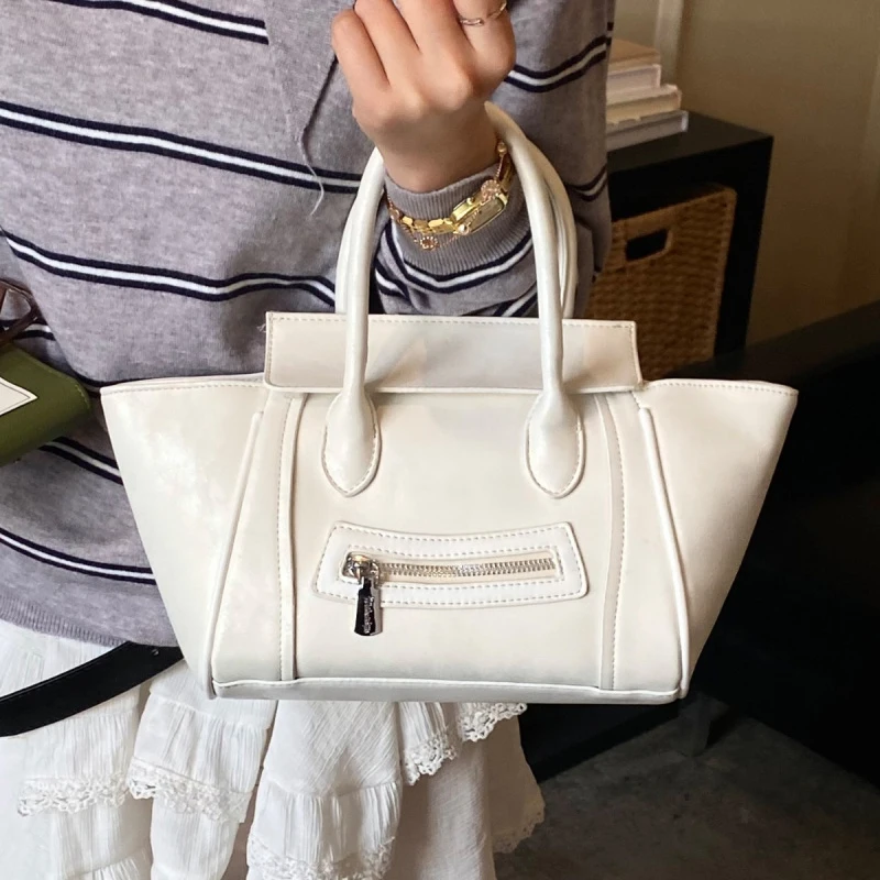 High-end large-capacity bag for women2026New Spring Versatile Casual Crossbody Bag, Popular Handheld Commuting Bag