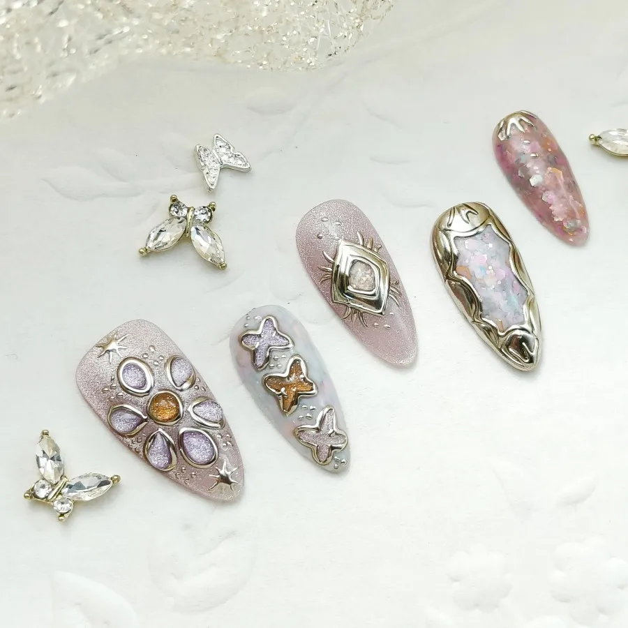 เล็บปลอมแบบกดติดทำมือ, เล็บปลอมแบบมีกาวหลากสี, ทรงอัลมอนด์ ความยาวปานกลางถึงยาว, ใช้ซ้ำได้, เล็บปลอม