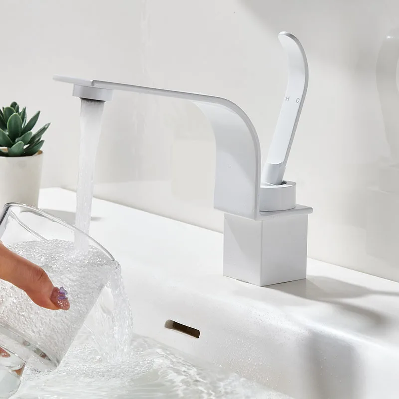 

TOLM Modern gold brass basin faucet deck-mounted bathroom faucet black bathroom sink waterfall faucet