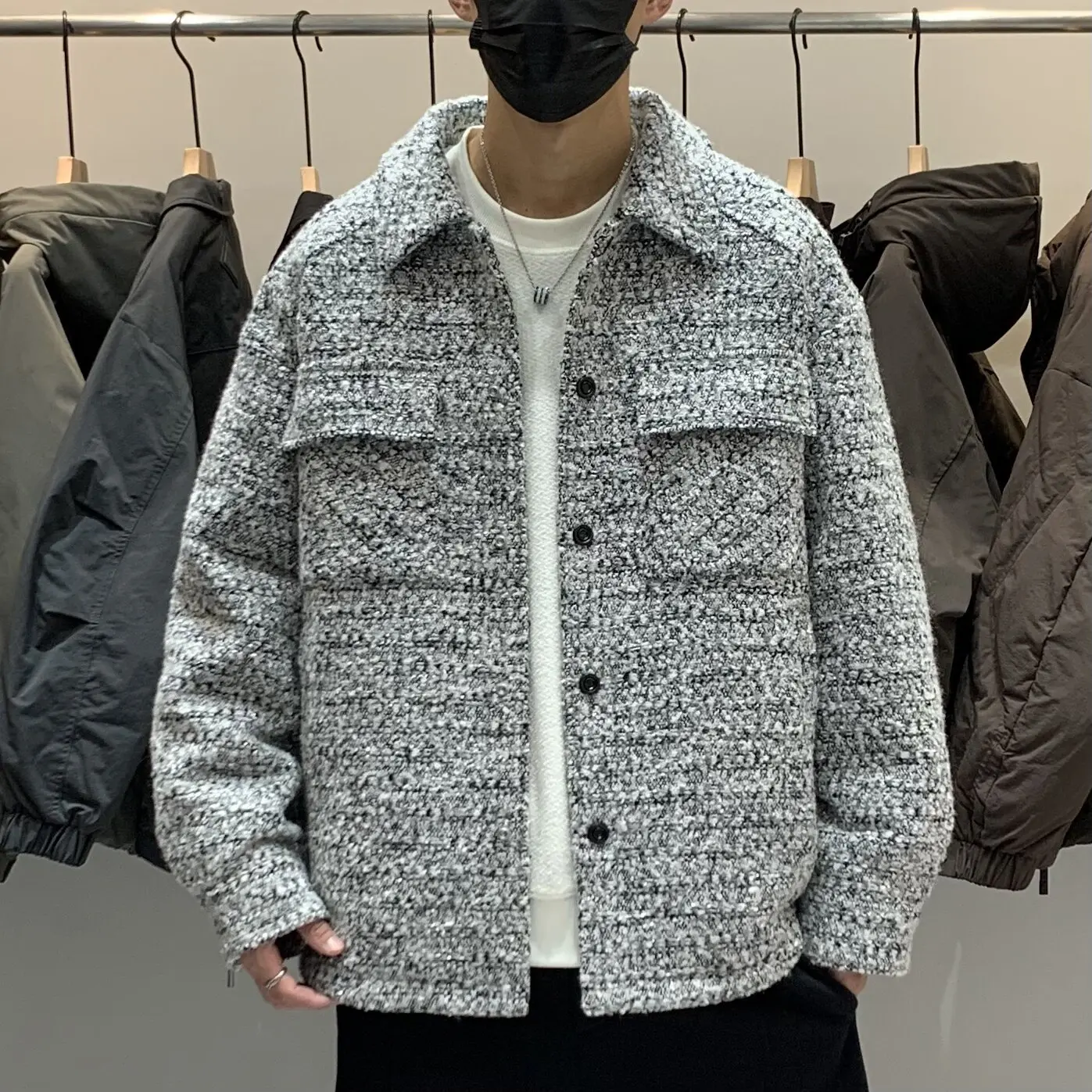 

Мужская зимняя утепленная куртка-пуховик: теплая, универсальная, в стиле хип-хоп, премиум-класса, из полиэфирного волокна, с длинными рукавами, на молнии.