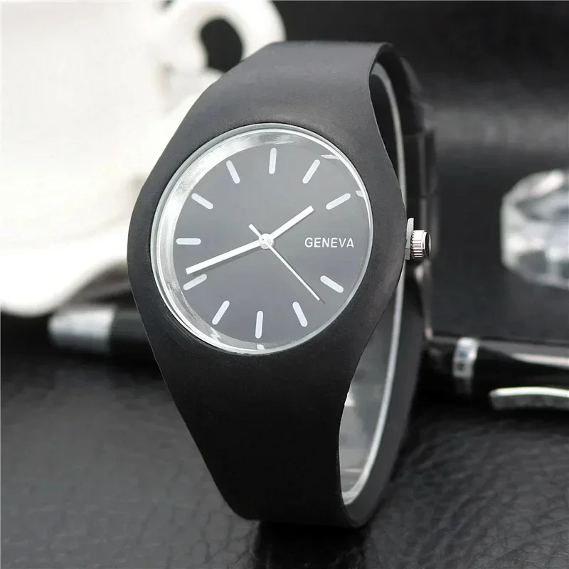 Full Silicone Case Ladies Clock Strap Women Watches Casual Sport Colorful Jelly Watches Silicone Band Quartz Wristwatches Girl