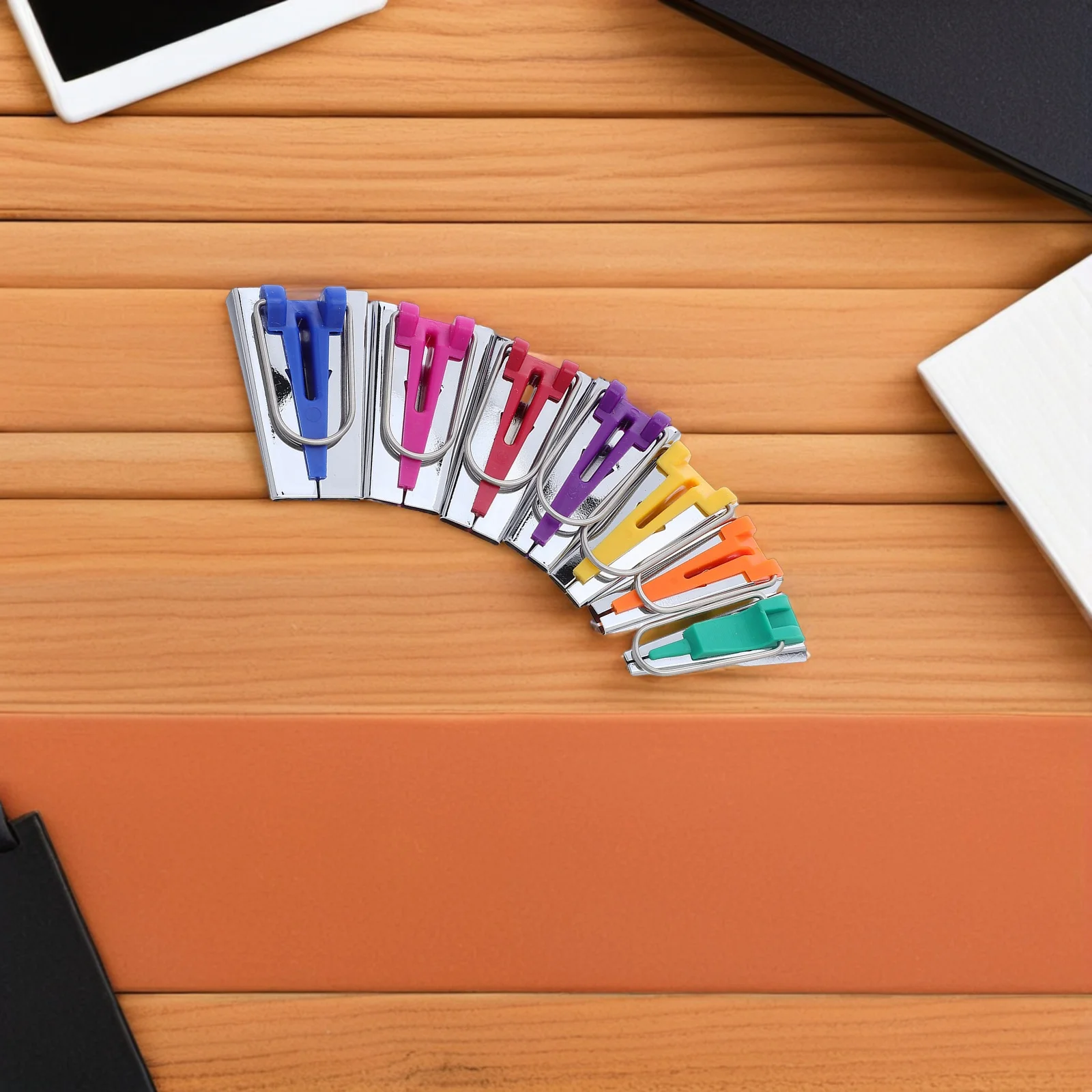 

Universal Car Phone Holder 360 Degree Rotation Dashboard Mount Adjustable Quick Release Mobile Stand for GPS Navigation Driving