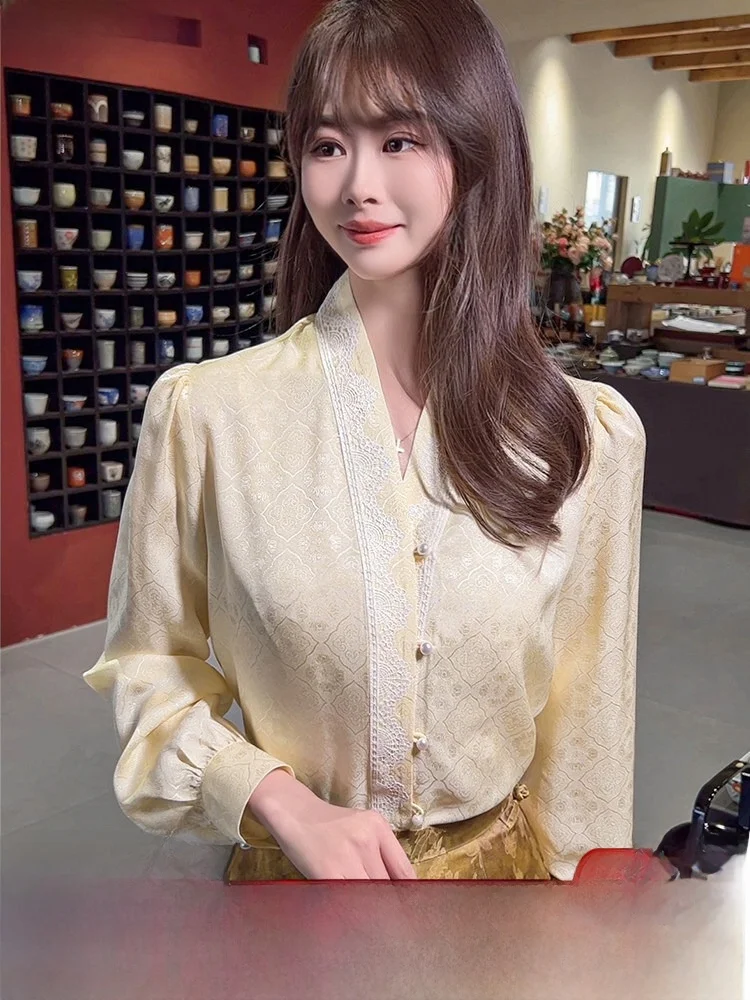 

Новая женская блузка из шелкового кружева с длинным рукавом и V-образным вырезом в китайском стиле, с цветочной вышивкой, прямого кроя, дышащая, комфортная, для ранней весны