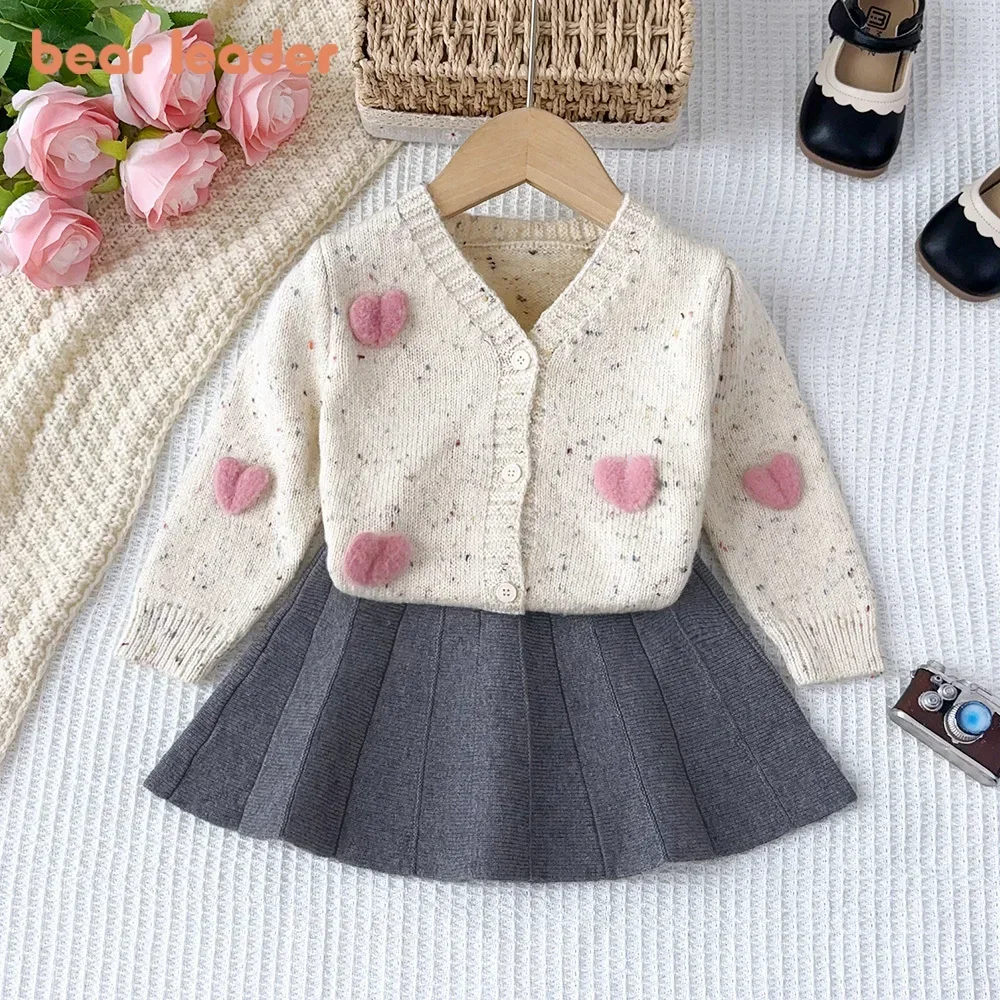 Winter Korean Version New Children\'s Sets Pink Heart Decoration V-neck Cardigan+Gray Short Skirt Suits Kids Clothes Girls