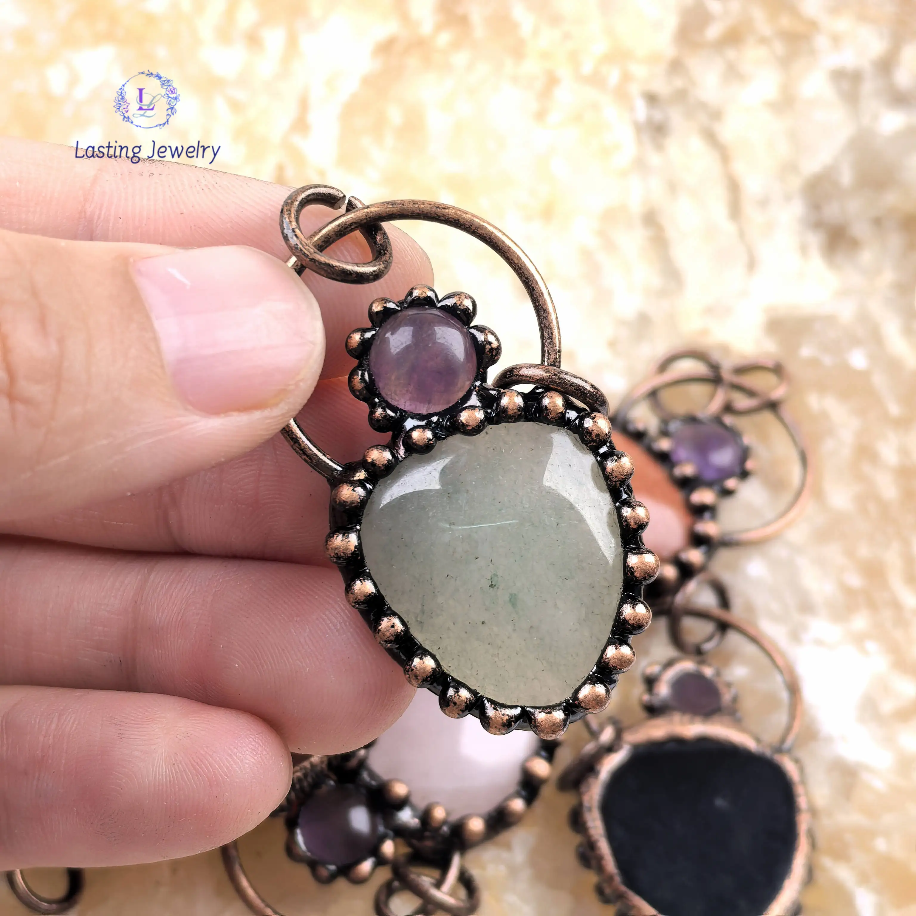 Heart Shaped Quartz Soldered Bronze Hoop Pendants,Anitque Copper Healing Crystal Amethyst Charms Necklace DIY Vintage Jewelry