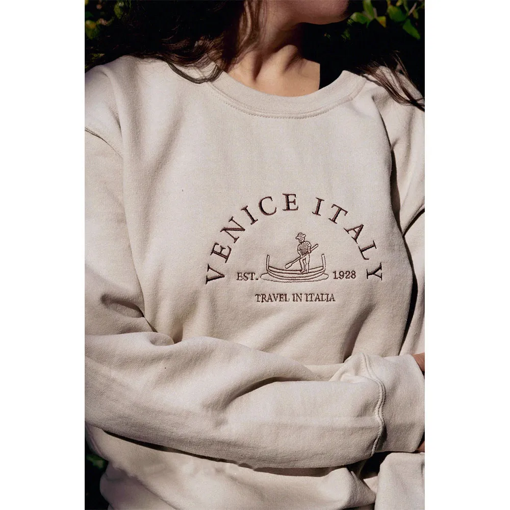 Travel in The World Vintage Style Embroidered Crewneck Sweatshirts Women Loose Casual Cotton Thick Fleece Warm Autumn Pullover