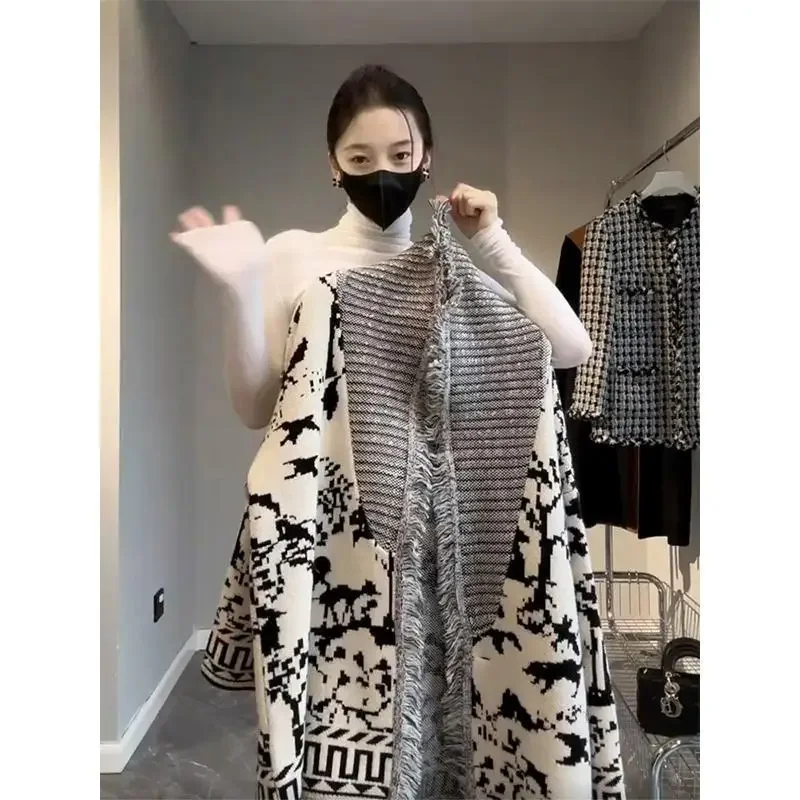 سترة فضفاضة جديدة لعام 2025 سترة محبوكة متباينة للنساء للخريف والشتاء سترة أنيقة متعددة الاستخدامات مطبوعة بتصميم عتيق