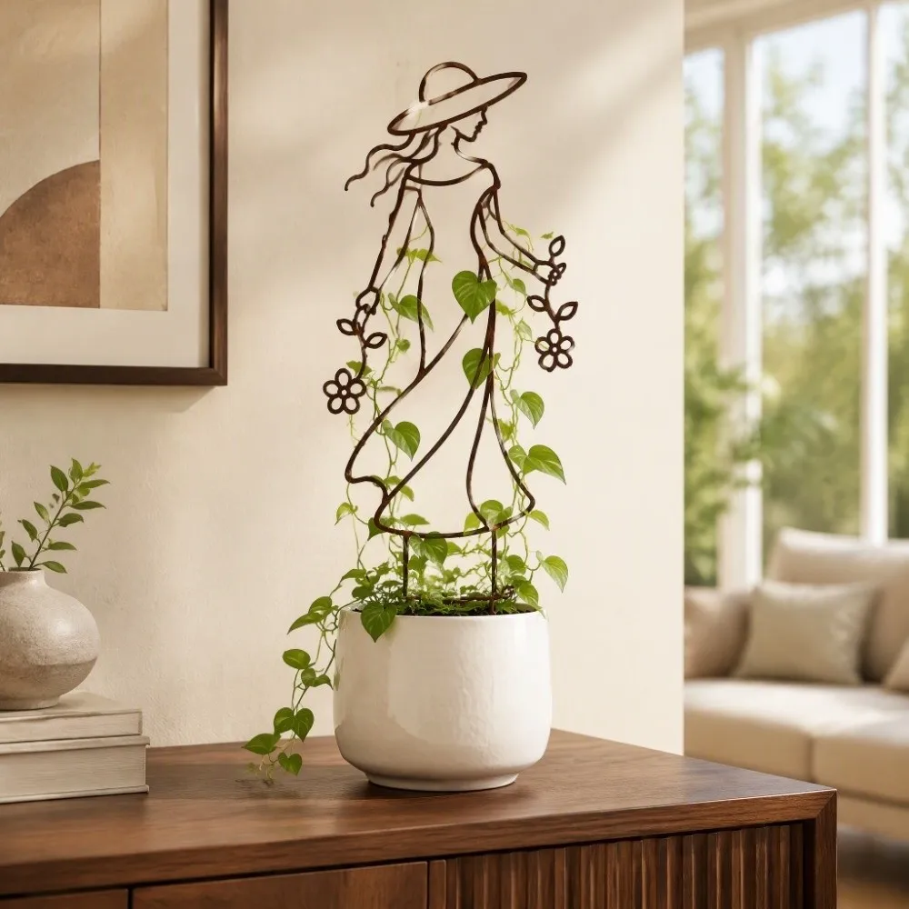 Distressed Iron Character Silhouette Plant Trellis Hollow Out Weather Resistance Lady Plant Support Pile Rust Proof