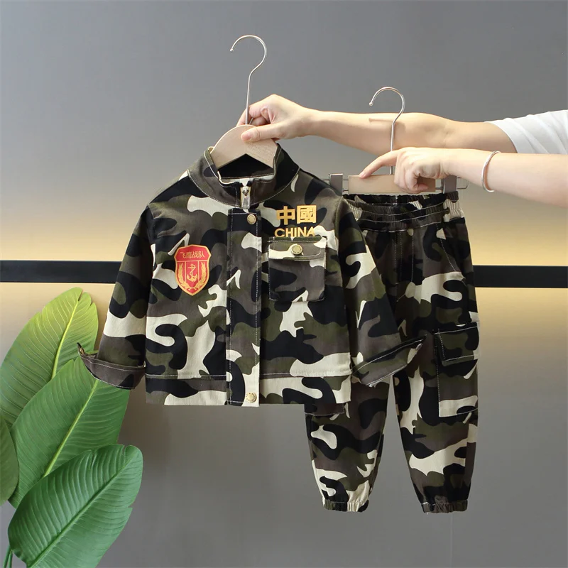 Children\'s camouflage jacket, spring and autumn boy suit, special forces new boy military training suit set