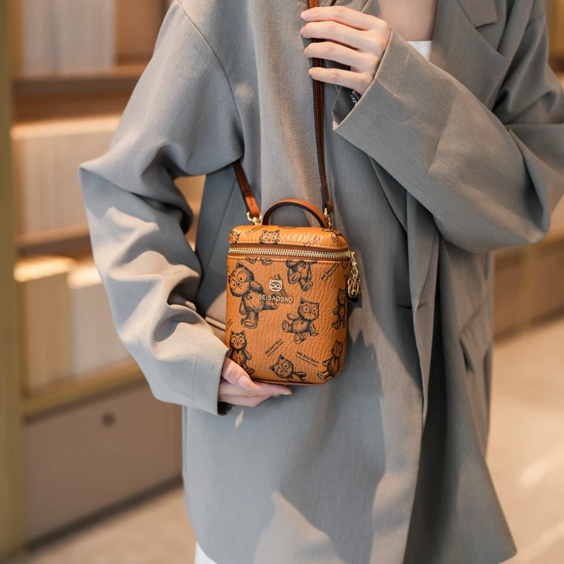 

Beibaobao 2025 New Shoulder Bag Classic Mini Mobile Wallet Casual Versatile Handbag Crossbody Bag Women's Outdoor Bag