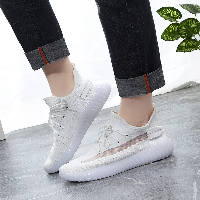Comfort focused men cloth shoes padded insole, great air flow, durable casual flat shoes for long standing and walking