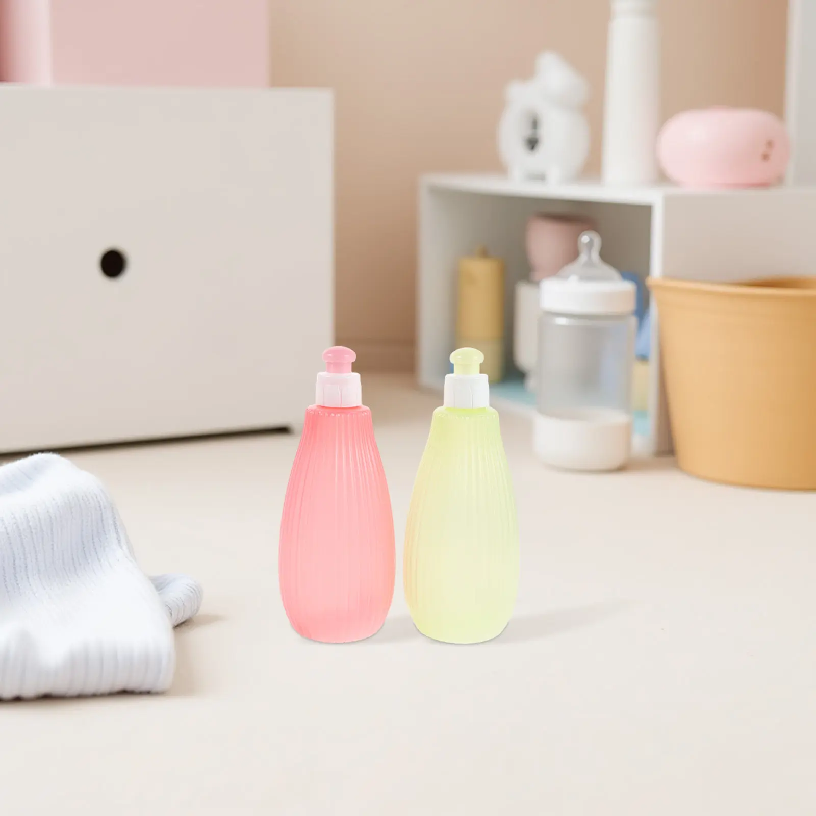4pcs Portable Newborn Bottom Washing Bottle, 350ml Reusable Baby Bidet Sprayer for Gentle Diaper Rinse view 4