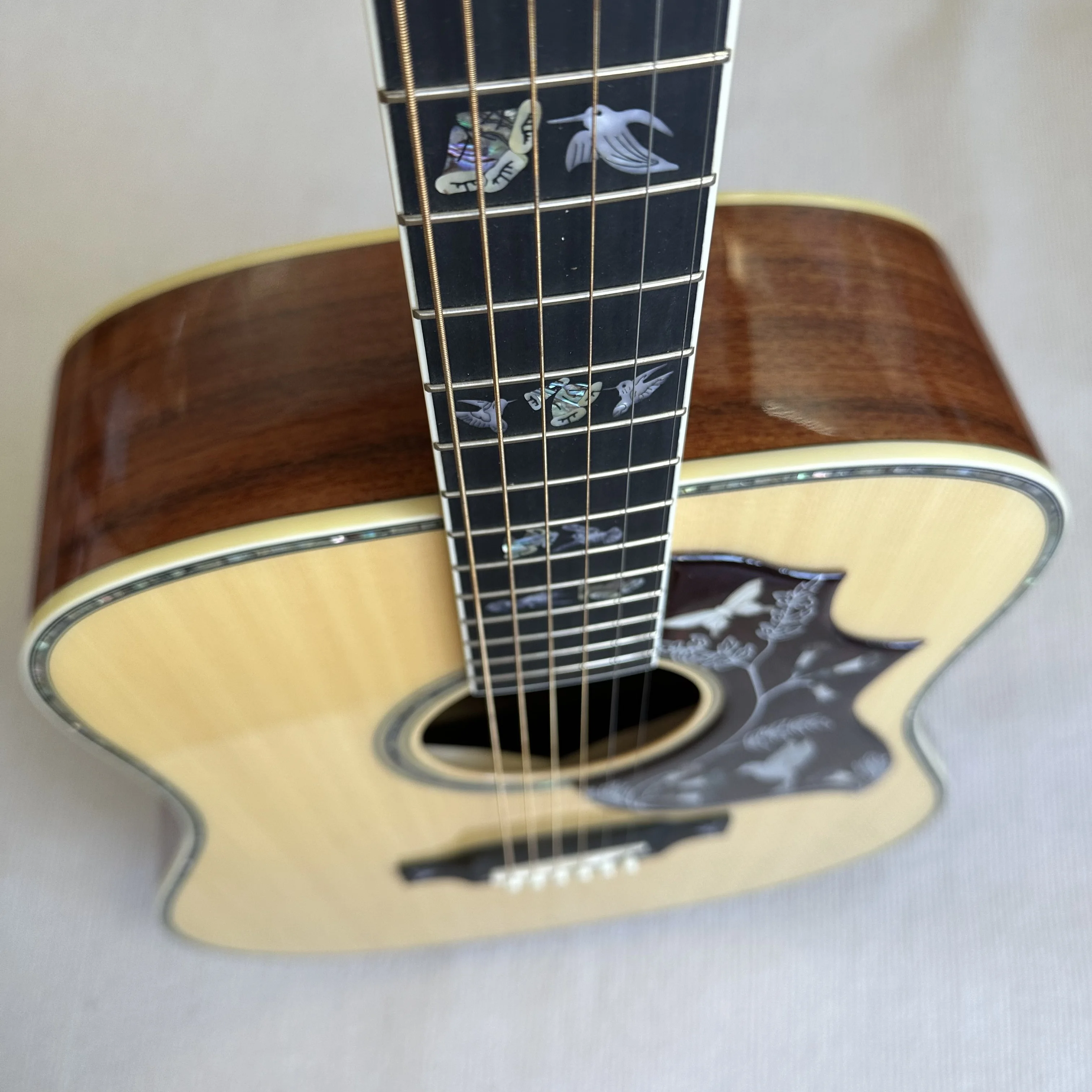 US Warehouse Dreadnought Acoustic Guitar Solid Spruce Top Natural Gloss Finish Abalone Bird & Floral Inlaid Pickguard D Body Folk Guitar for Recording & Stage