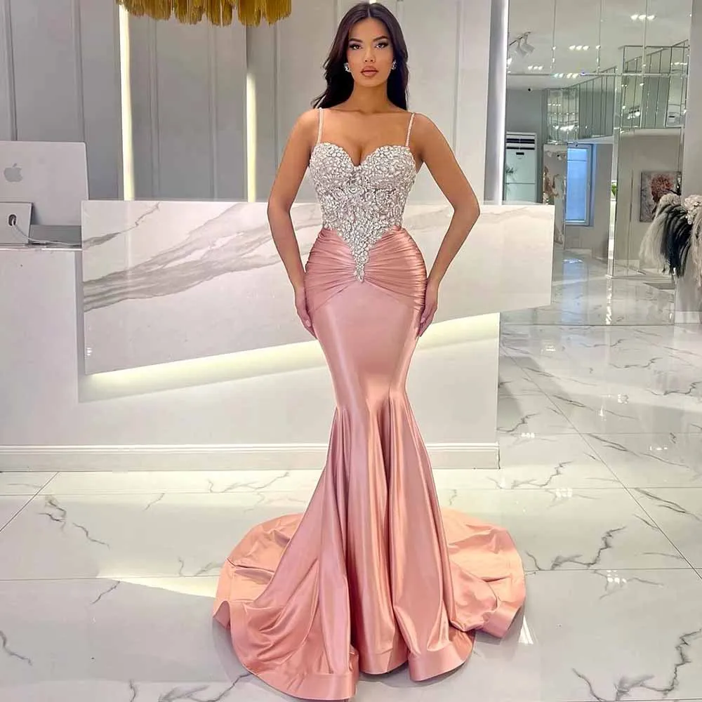 Dubai Luxus Ballkleider Satin Meerjungfrau/Trompete Promi-Kleid Rose Rosa Schatz Strass Falte Gerafftes Partykleid Lang