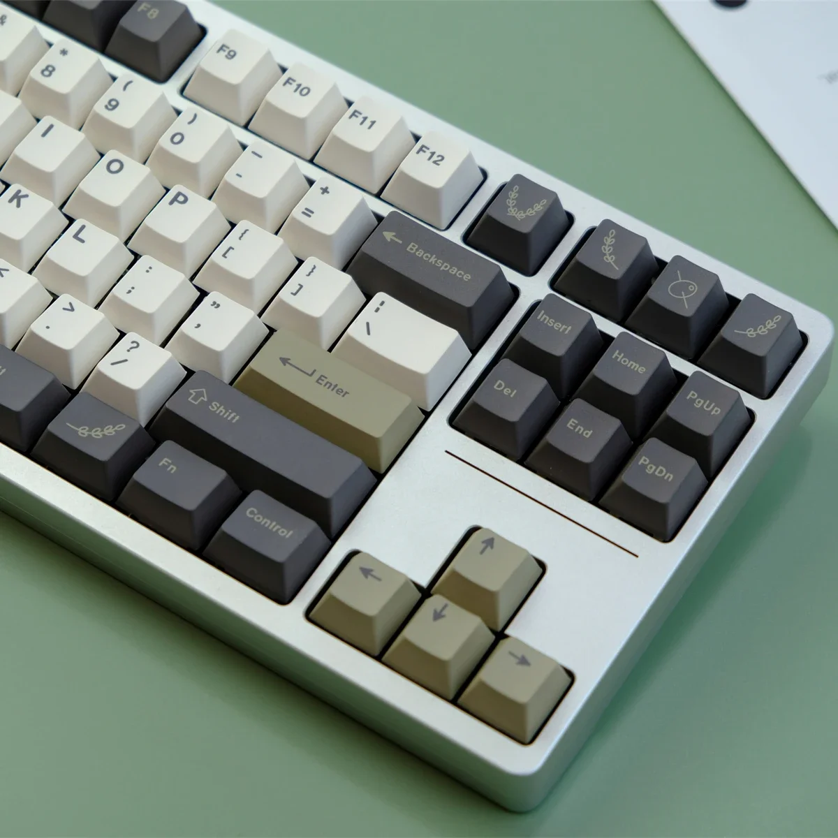 Imagem -04 - Kbcaps-cherry Perfil Keycap Gmk Olive Pbt Sublimação Dye mx Switch 61 64 68 75 86 98 104 Teclado Mecânico