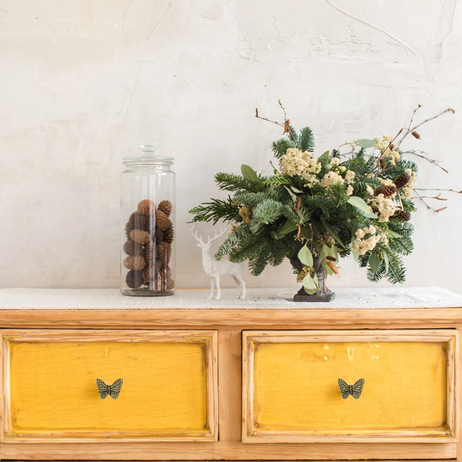 

4Pcs Single Hole Handles Butterflies Style Drawer Pulls for Wardrobe Closet Cabinet Cupboard Decorative Hardware Exquisite