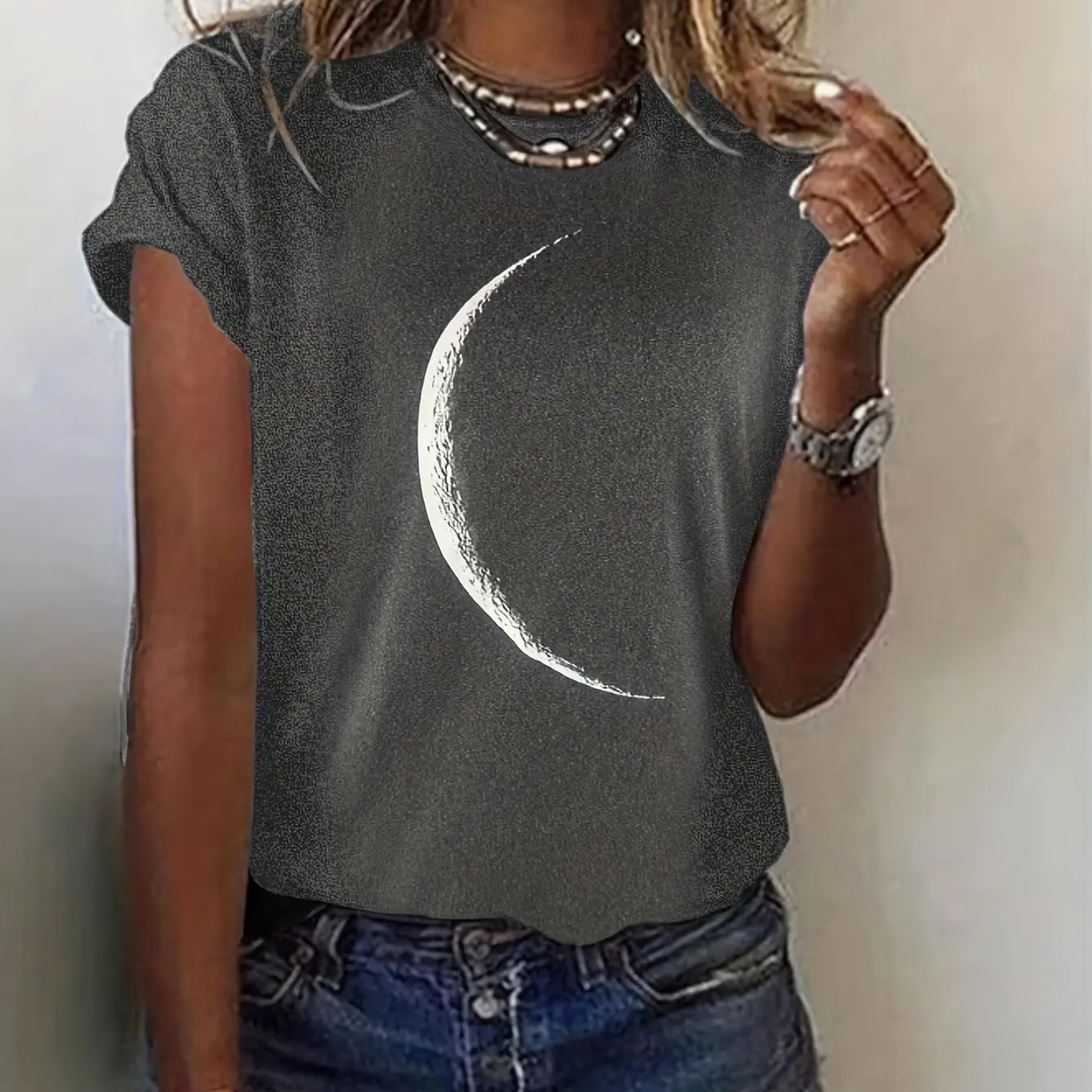 

Plus - Size Minimalist Crescent Moon Print Tee, Dark Grey Short - Sleeve Women's Top