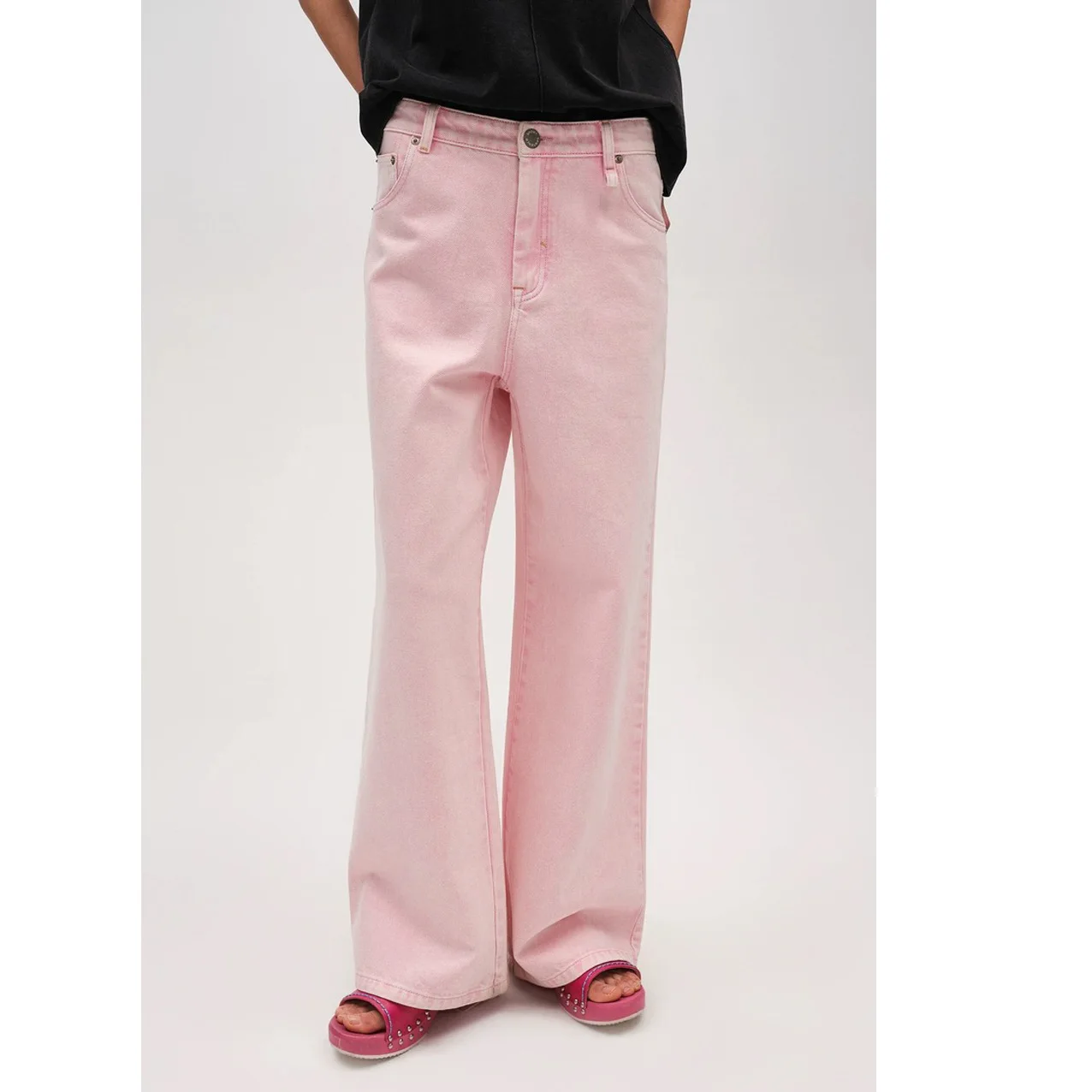 2024 Spring/Summer New Designer\'s Non Elastic Sakura Pink Colored Denim Low Waist Straight Leg Pants for Women