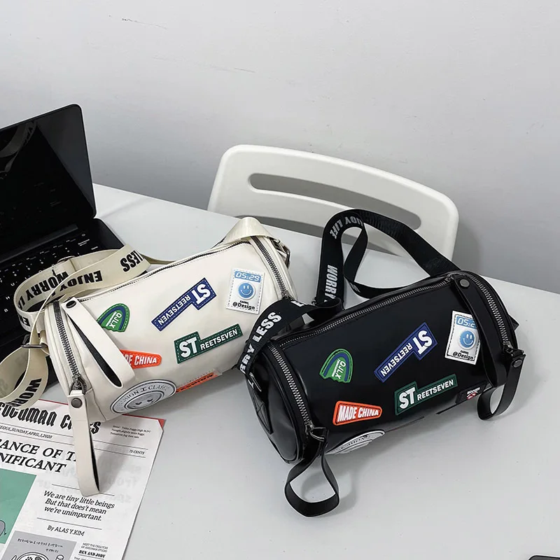 Version of Fashion Trendy Cool Shoulder Messenger Bag Niche Design Personalized Couple Small Round Women's Bag Hot Selling
