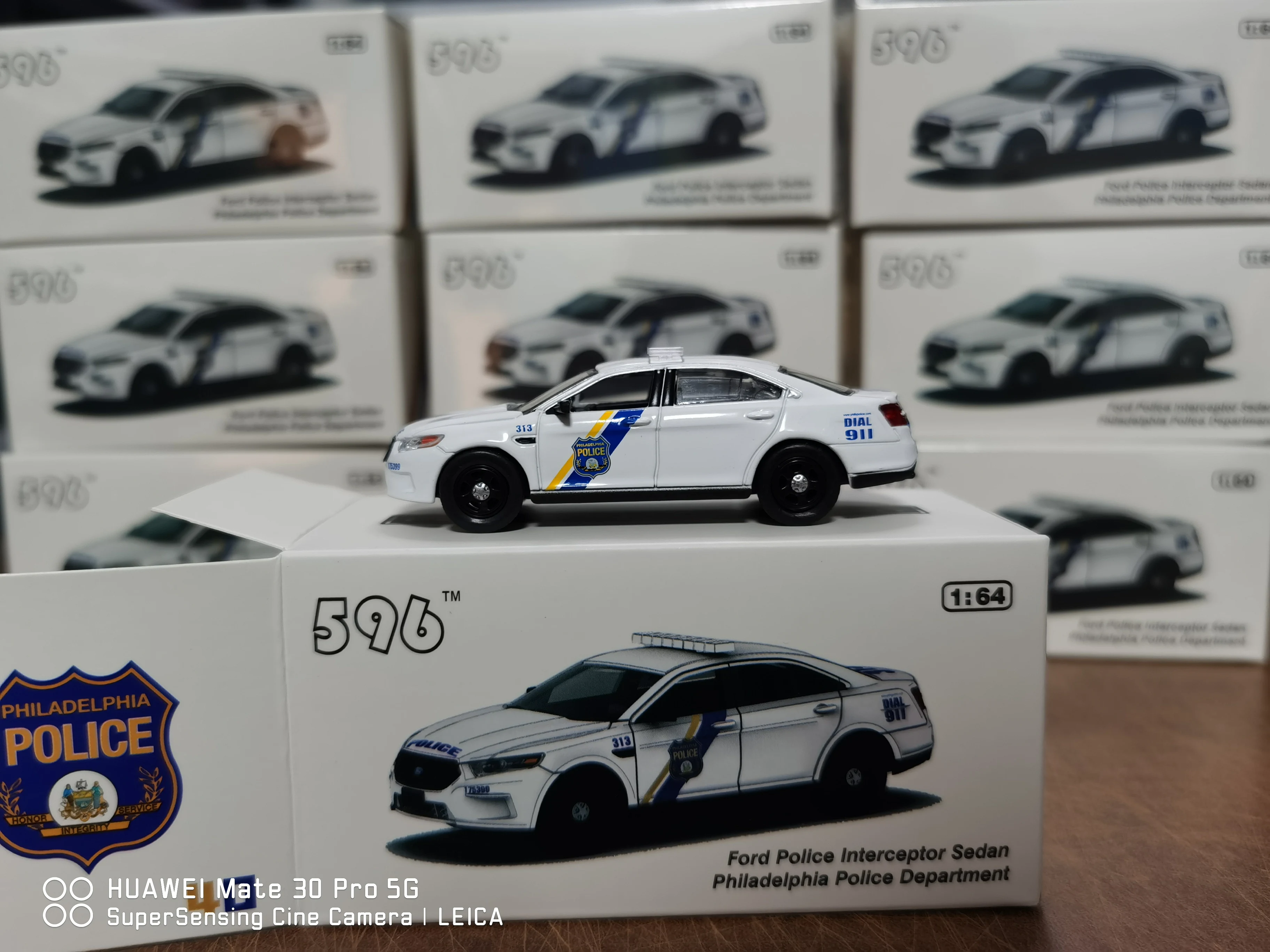 596 model 1/64 Taurus police car Philadelphia Police Department livery Collection die cast alloy car model decoration gift