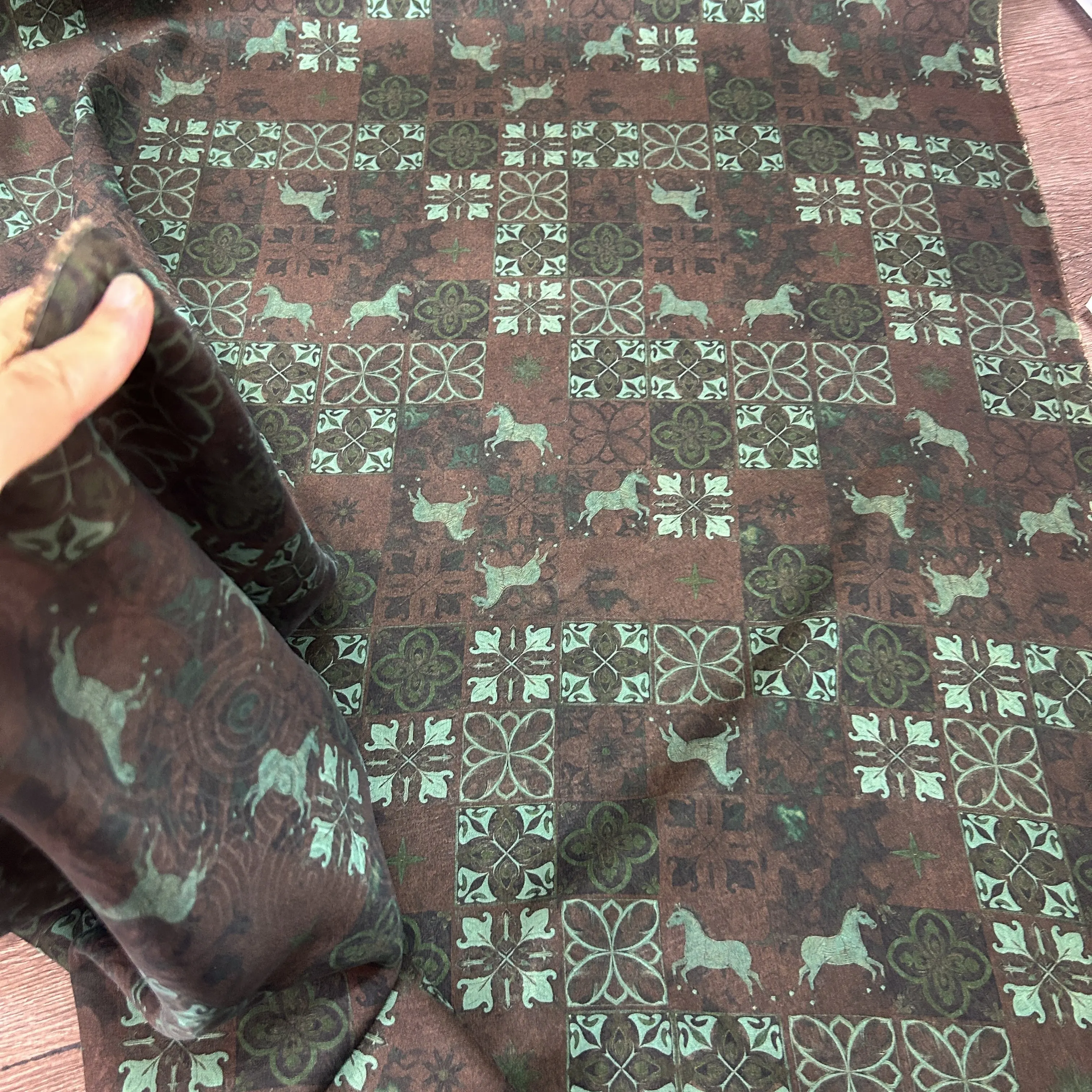 Silk Flower Luo Gambiered Guangdong Silk Cloth Retro Plaid Four-Leaf Clover Silk New Chinese Dress Cheongsam Fabric