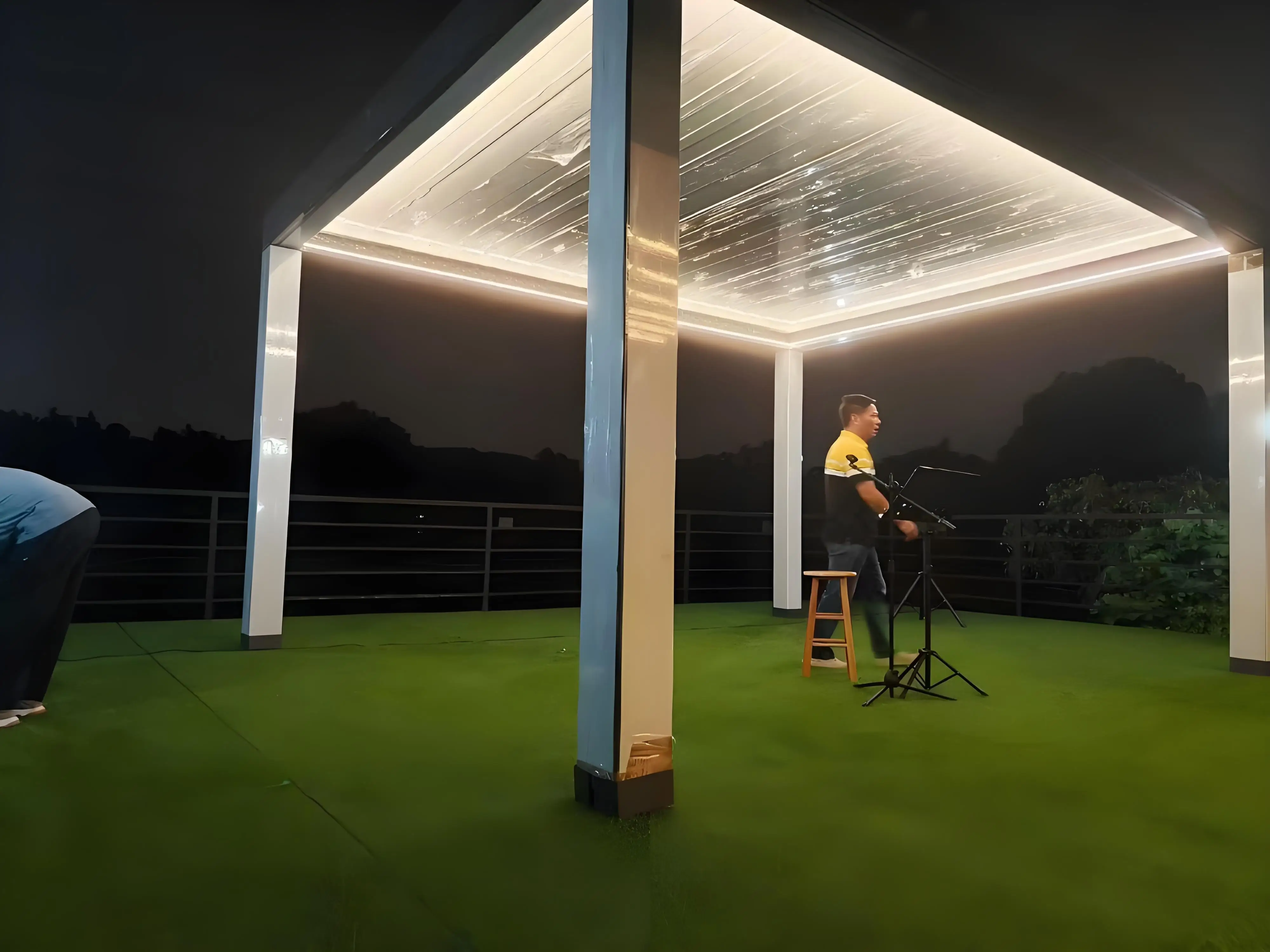 Factory Direct Outdoor Waterproof Retractable Roof Motorized Pergola Canopy Awnings with Garden Pergolapromote sales