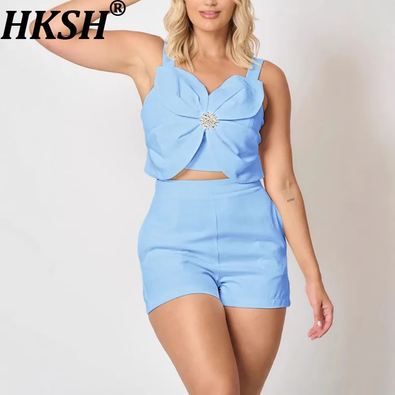 

HKSH Women Sexy Two-piece Set Solid Color Short Vest Pleated Chic Tank Tops Fashion Shorts High Street Casual New Summer HK19887