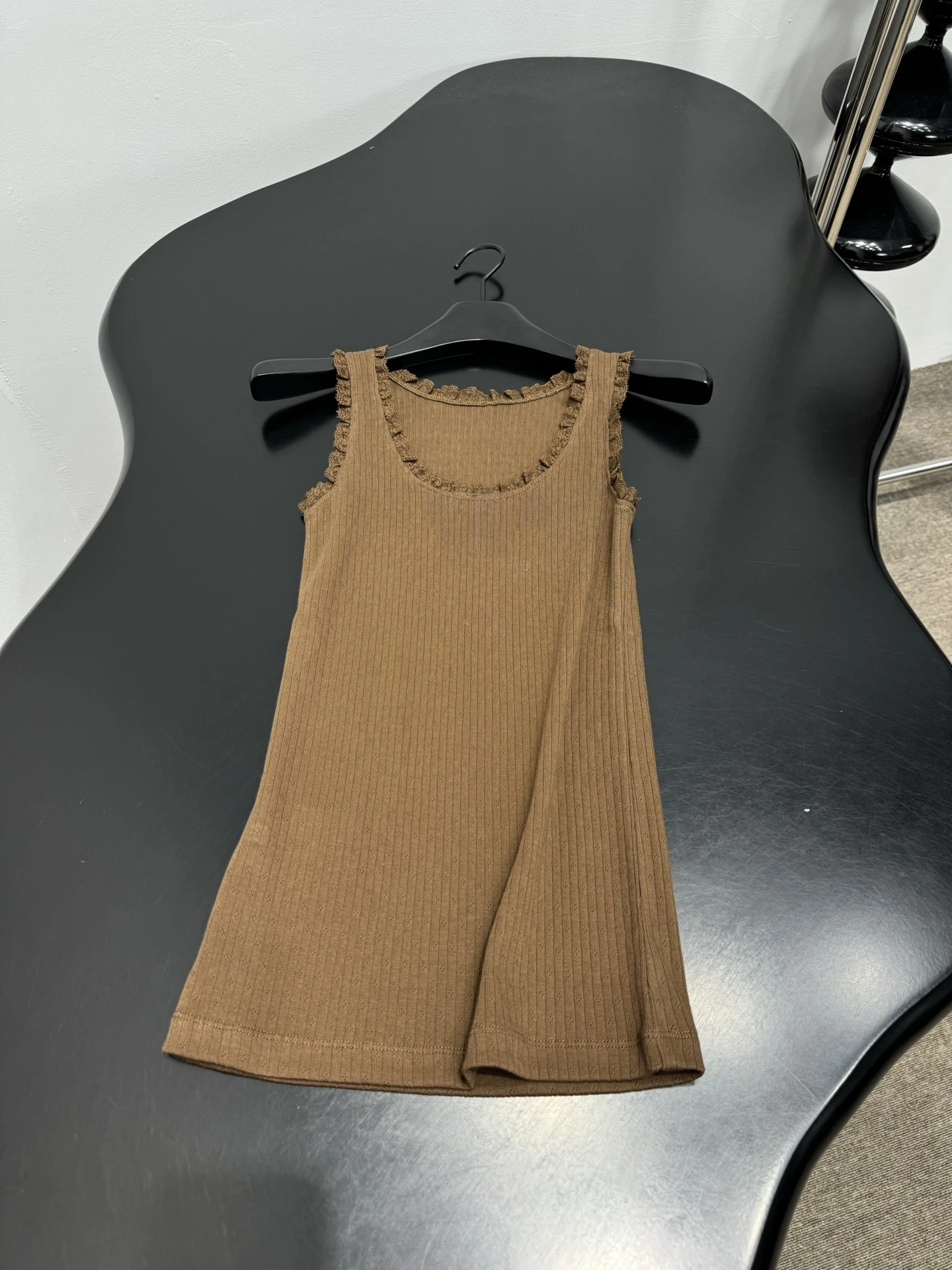 

Fashionable Slimming Wooden Ruffle Strap Vest Women's Base Layer Top Outerwear Straight Knitted round Neck Summer