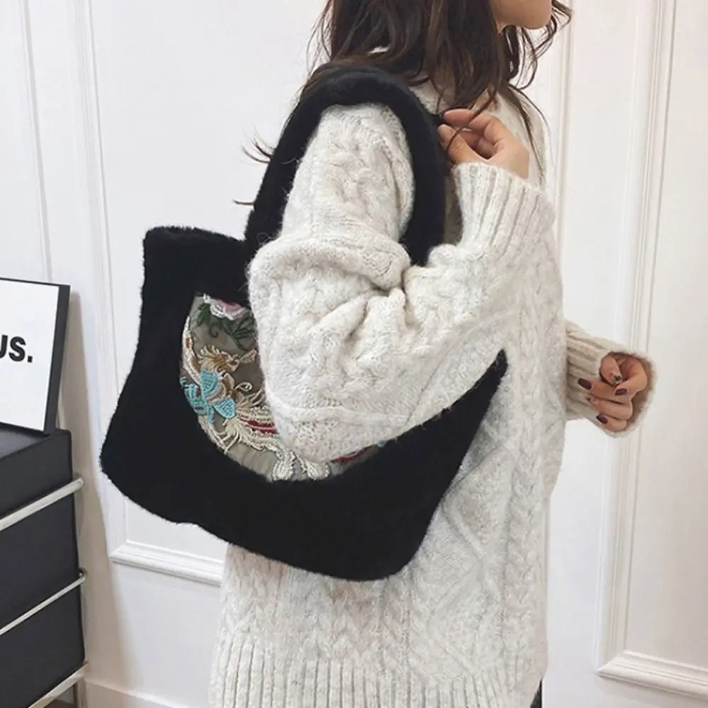

Creative Chinese Style Plush Handbag Large Capacity Embroidery Plush Tote Bag Soft Fluffy Plush Change Pouch Female